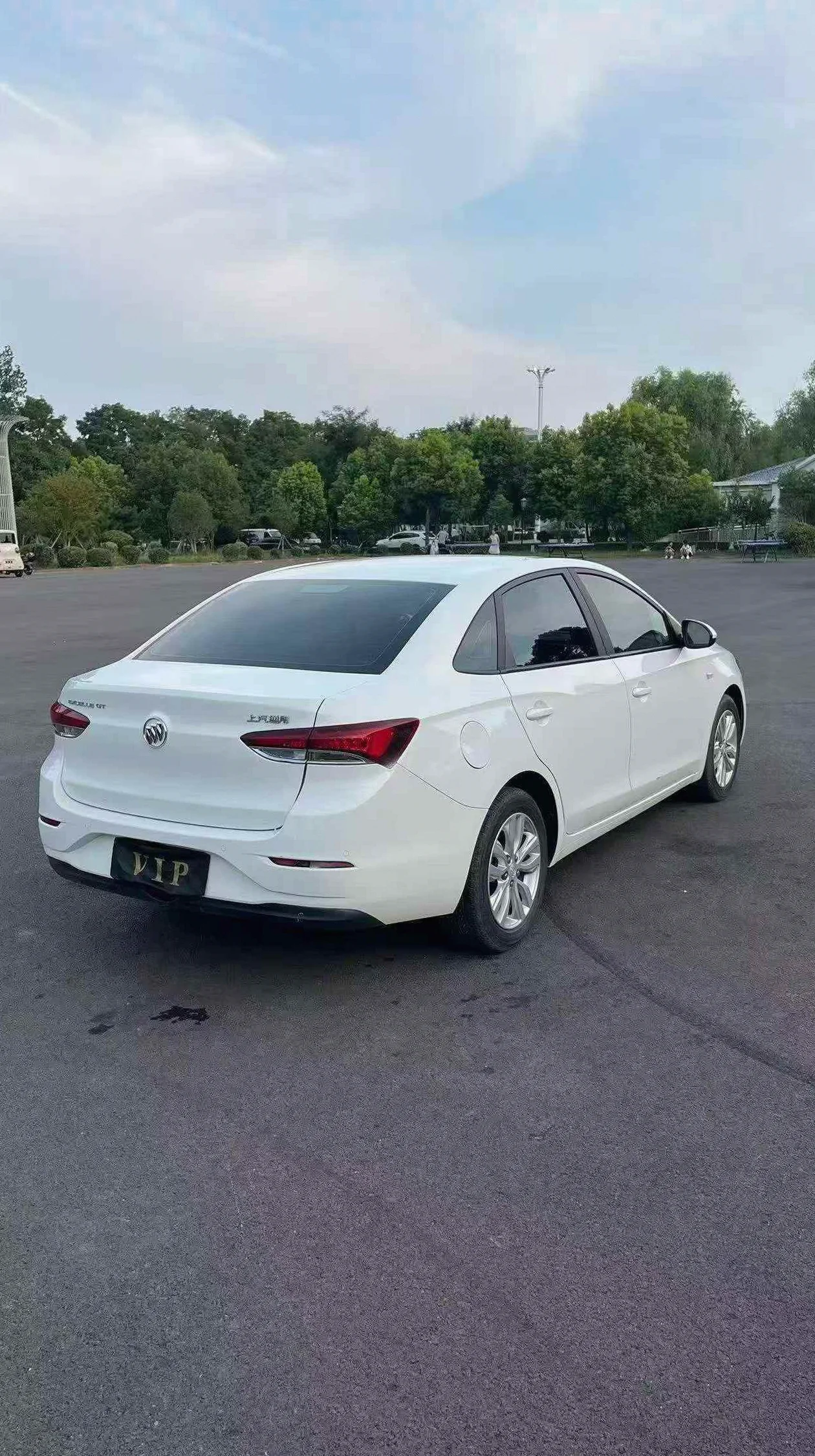 别克英朗 内饰前排
