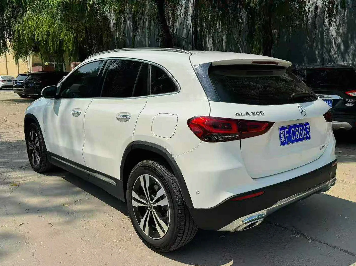 奔驰GLA 后面外观三
