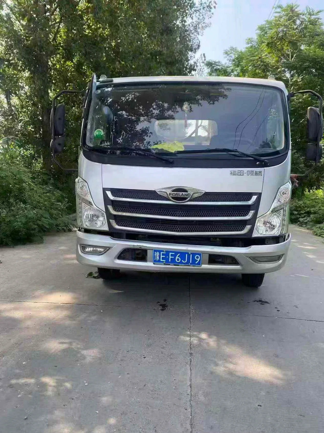 2022款货车 130马力 六速平板货车
