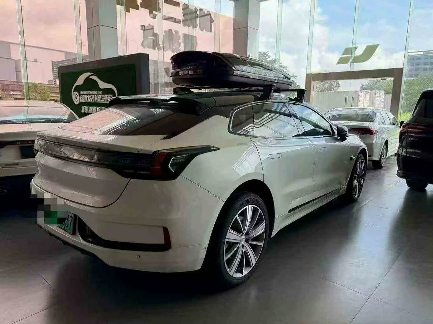 极氪汽车001 正面外观三