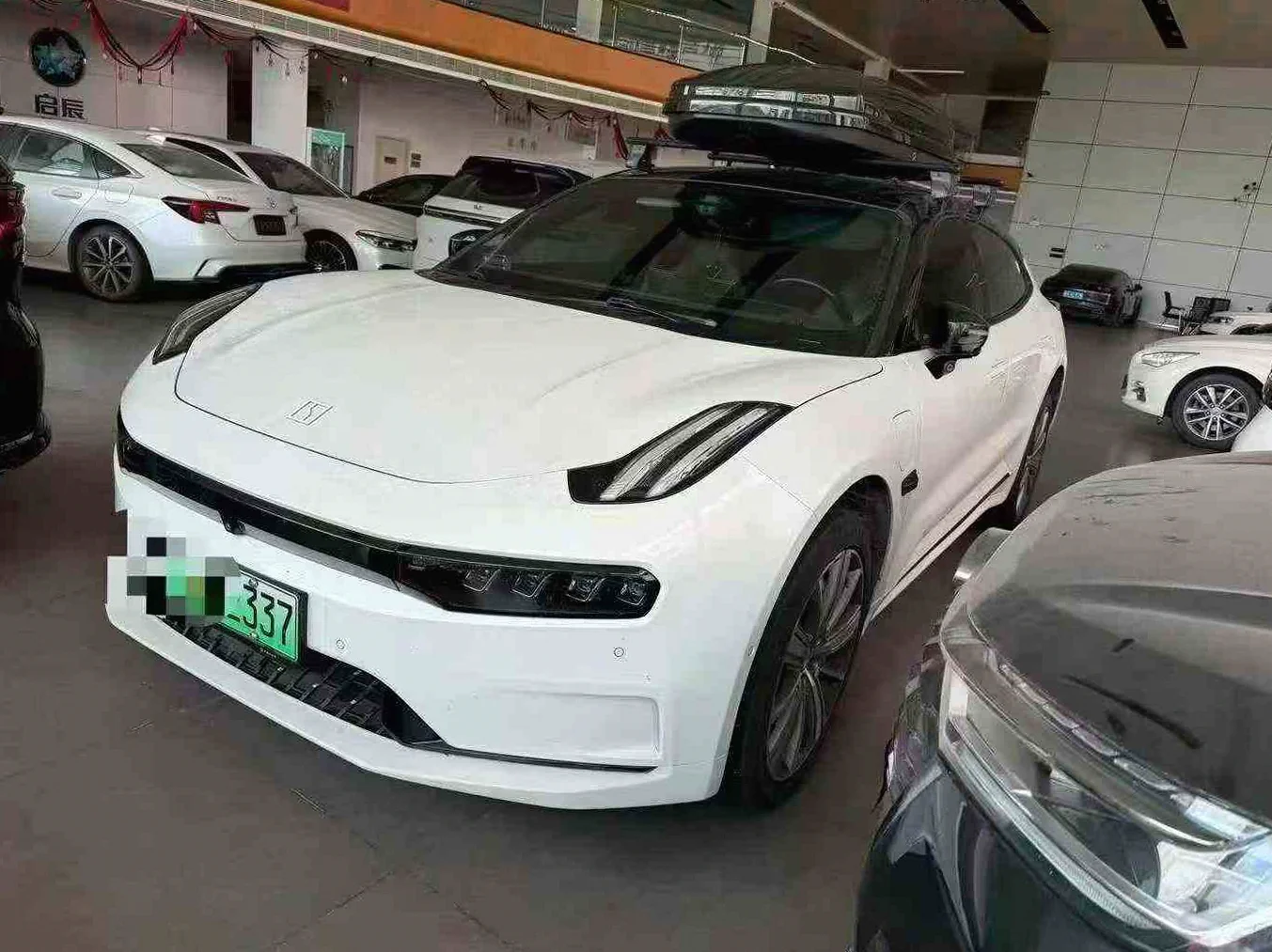 极氪汽车001 正面外观二