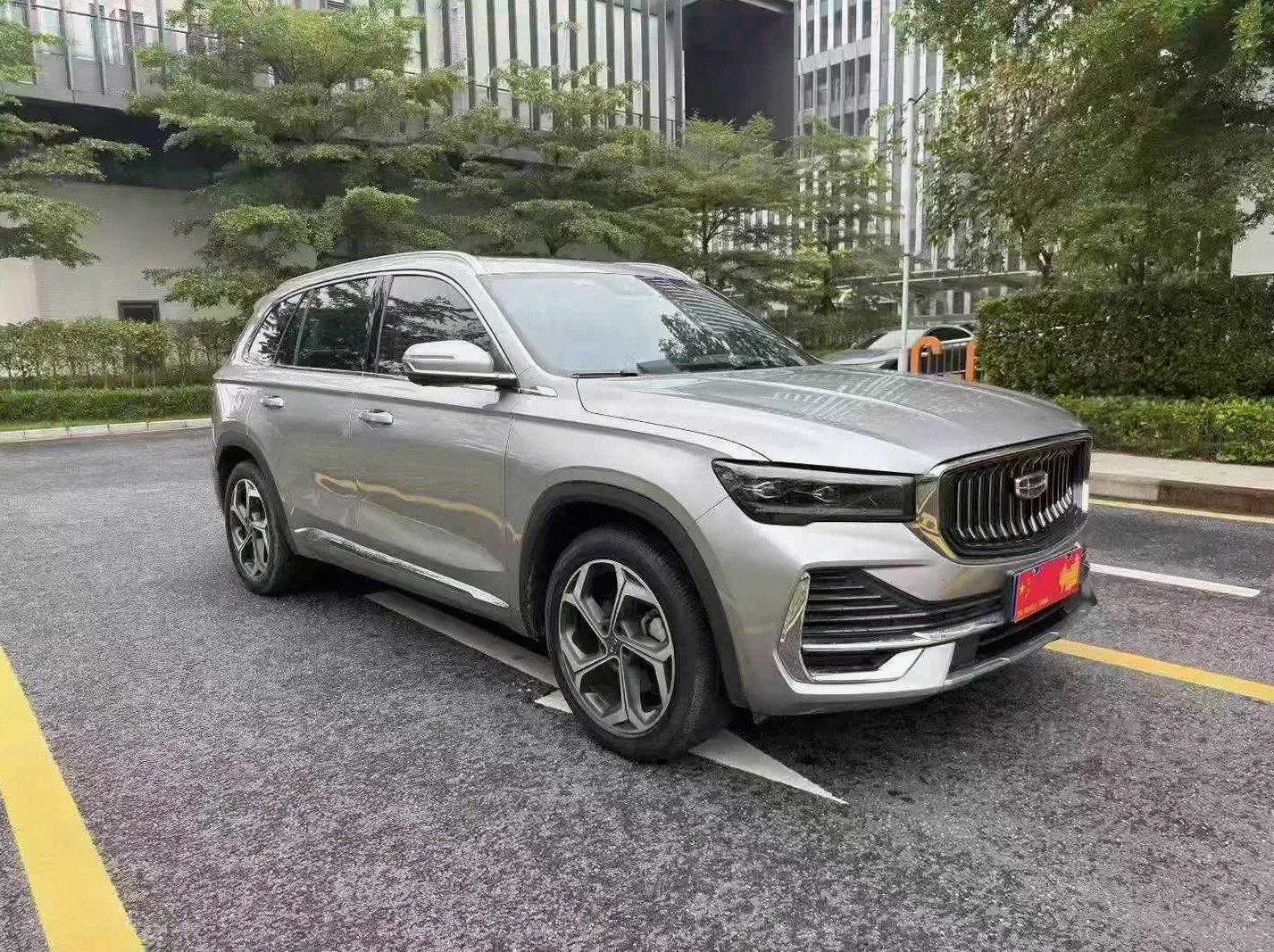 吉利星越 正面外观三