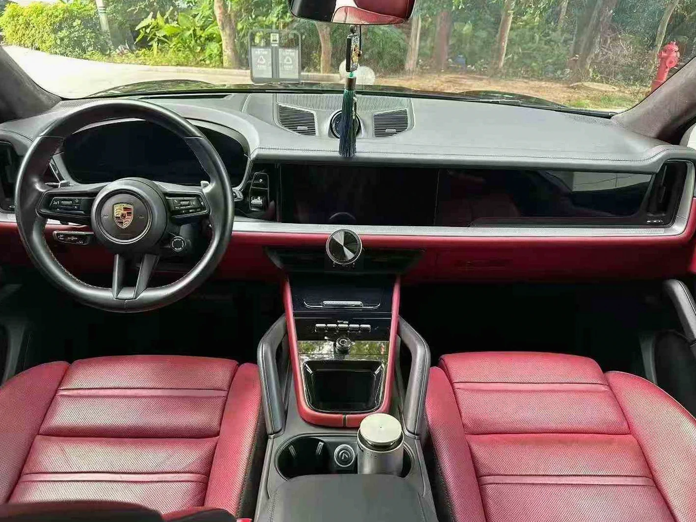 保时捷卡宴 后面外观二