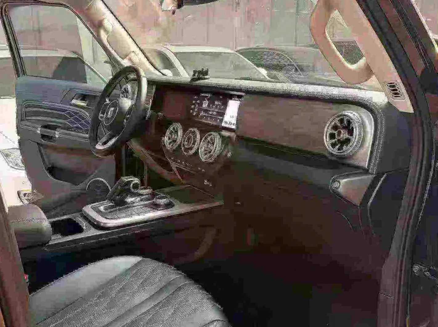长城汽车300 后面外观三
