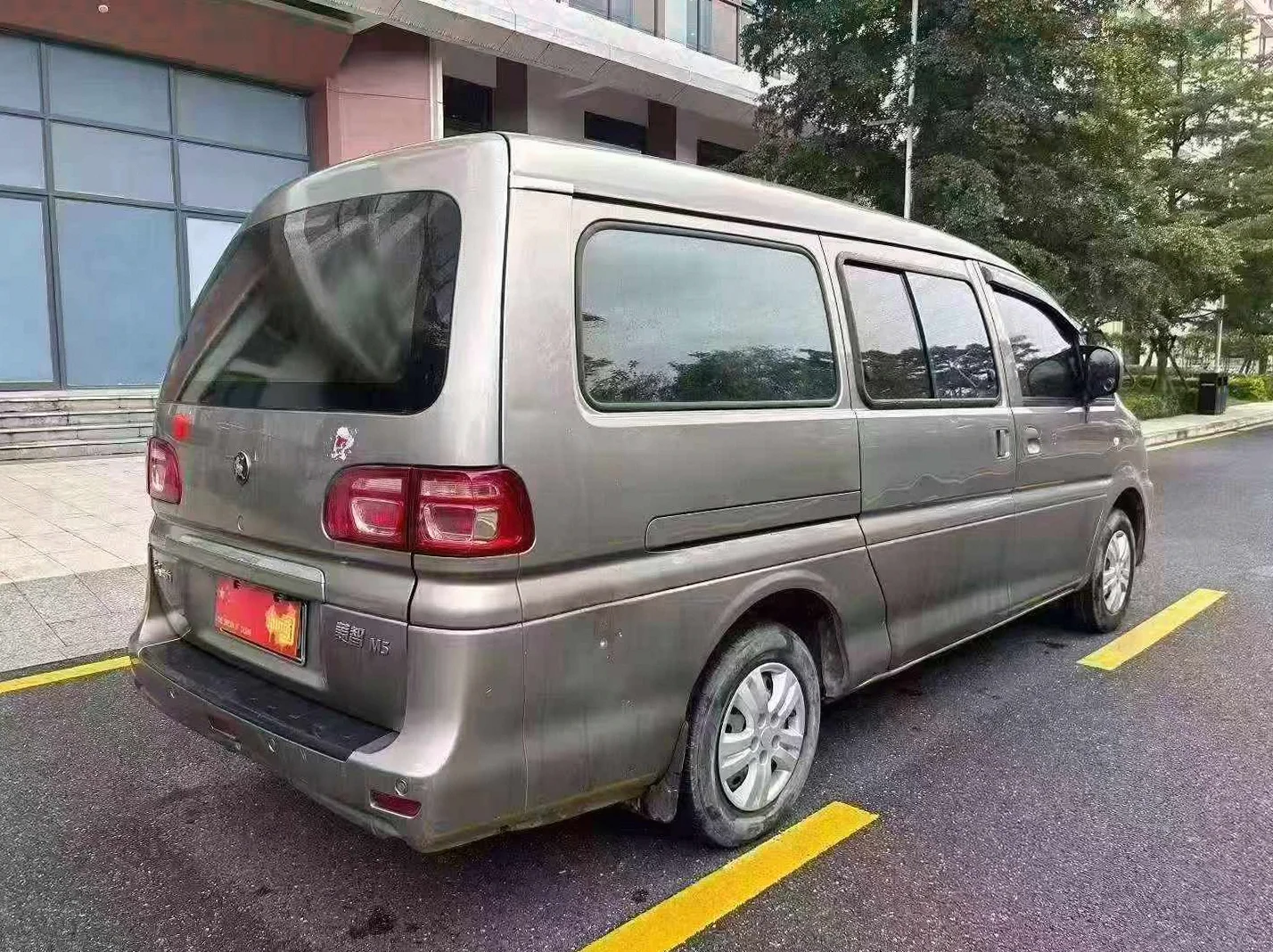 东风菱智 驾驶室