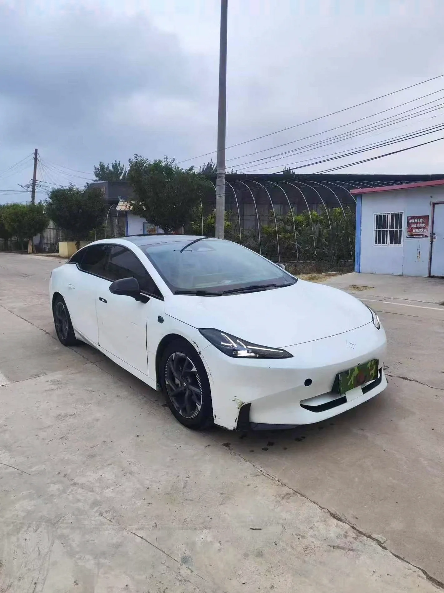 昊铂GT 正面外观三