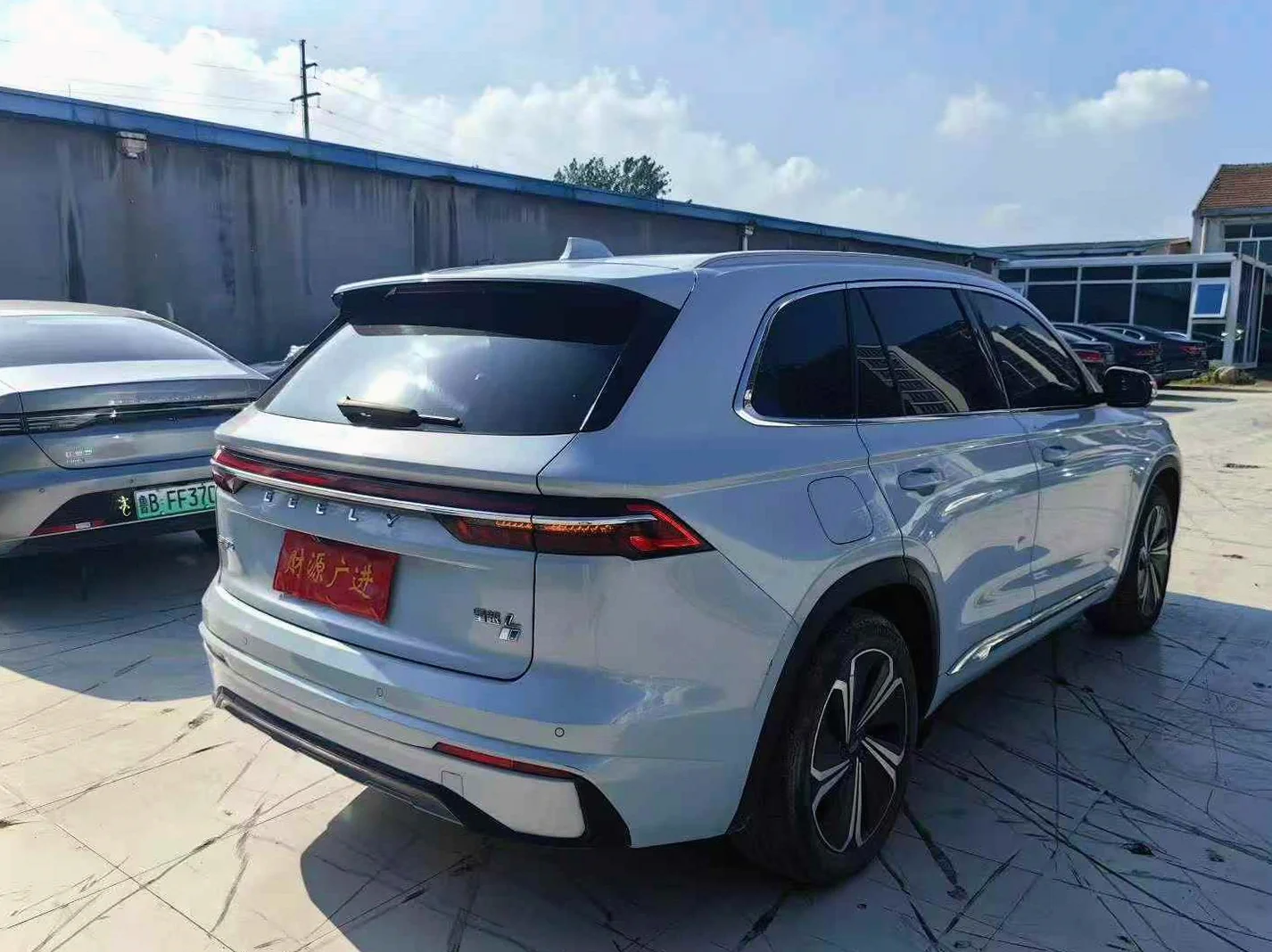 吉利星越 后面外观三