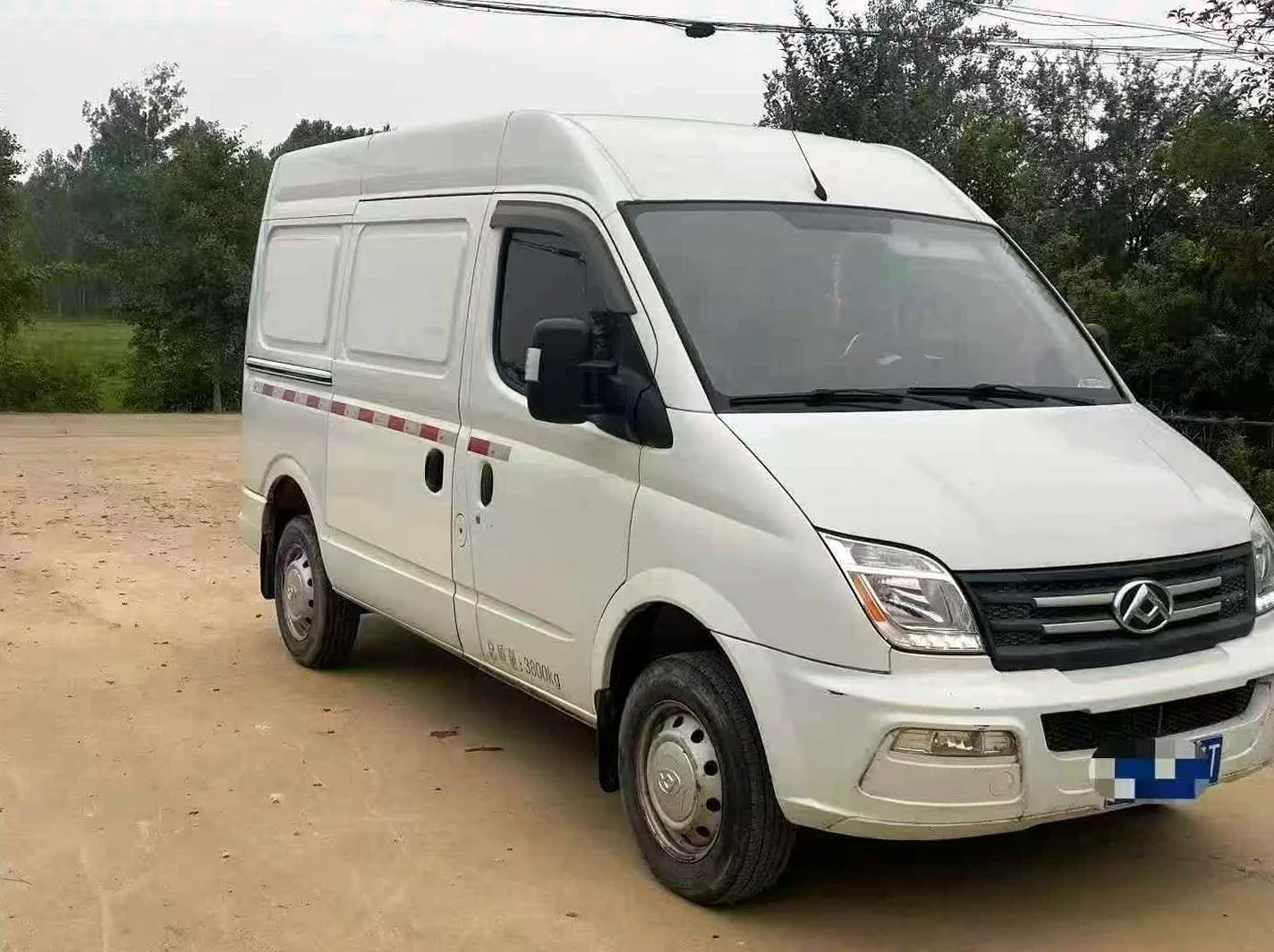 大通V80 正面外观二