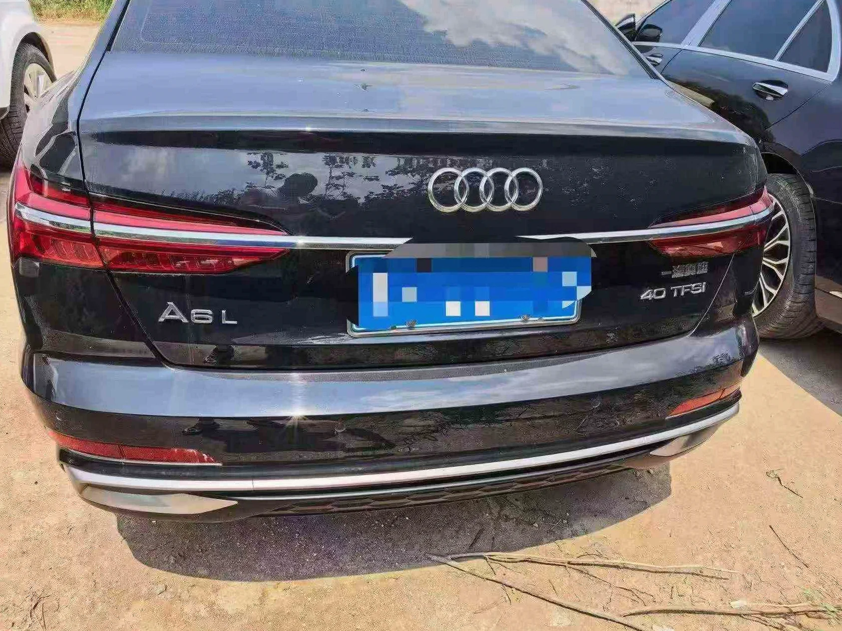 奥迪A6L 后面外观一