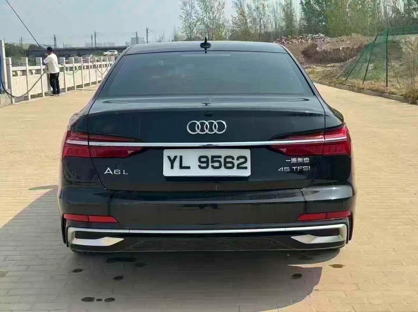 奥迪A6L 后面外观二