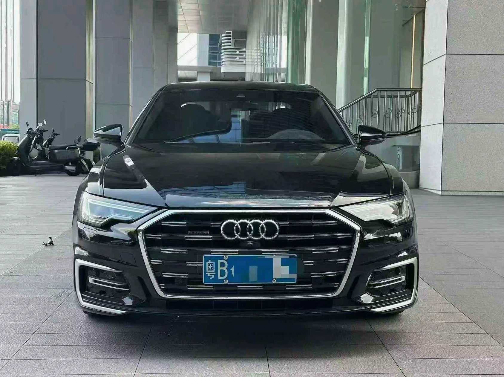 奥迪A6L 正面外观二