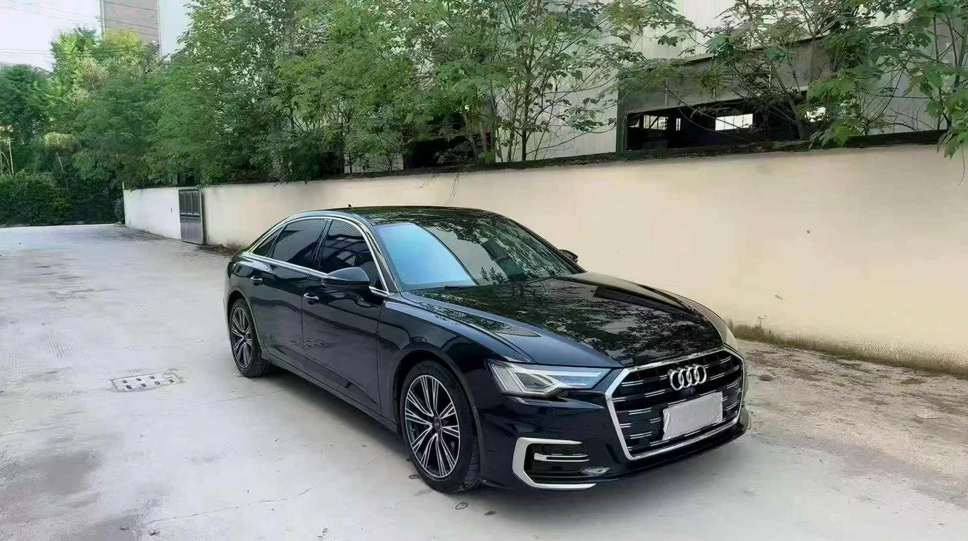 奥迪A6L 正面外观二