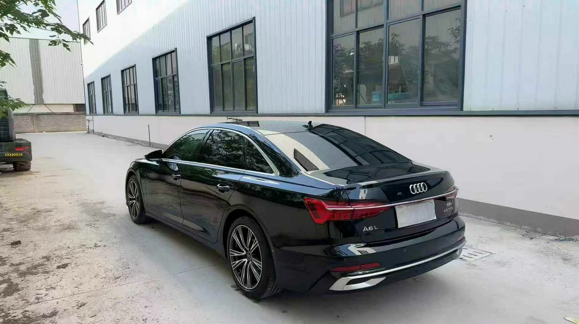 奥迪A6L 后面外观二