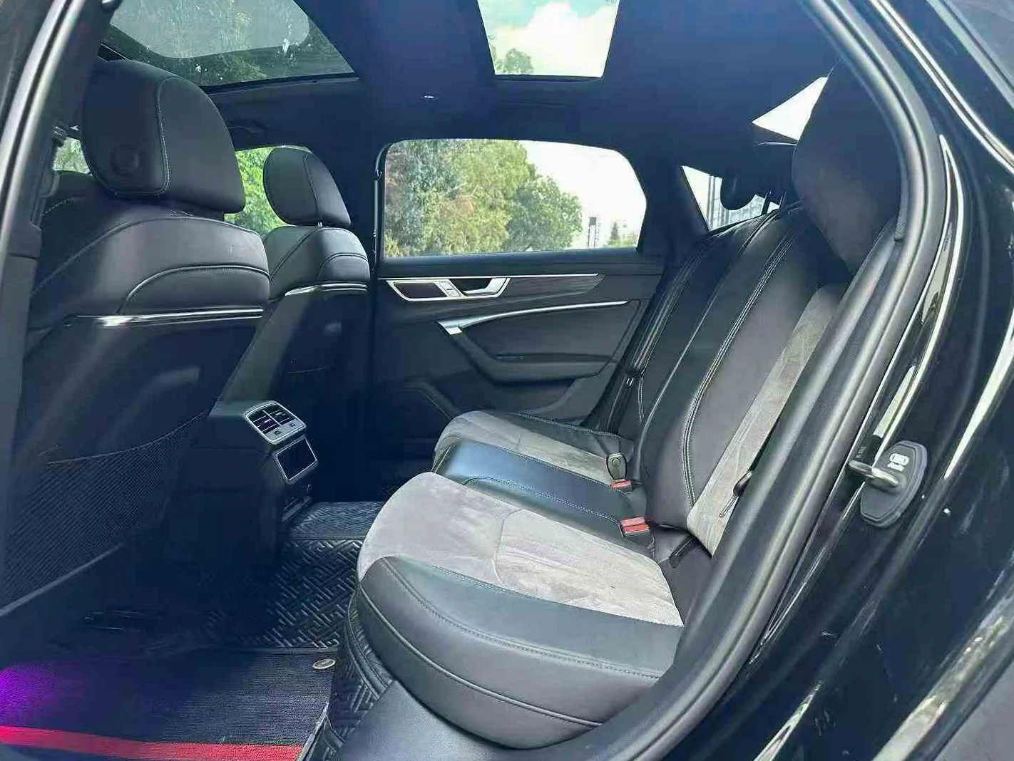 奥迪A6L 后面外观三