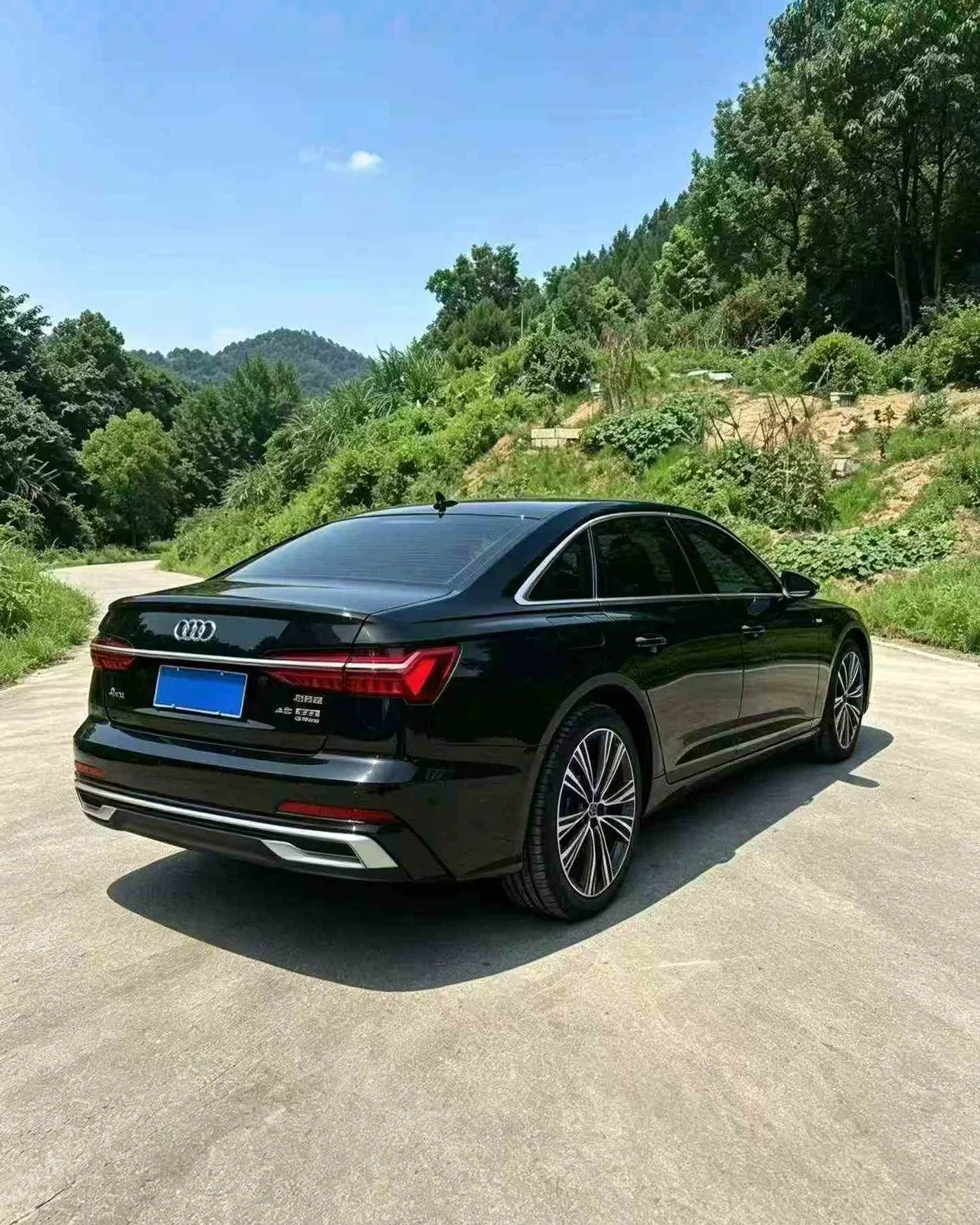 奥迪A6L 内饰前排