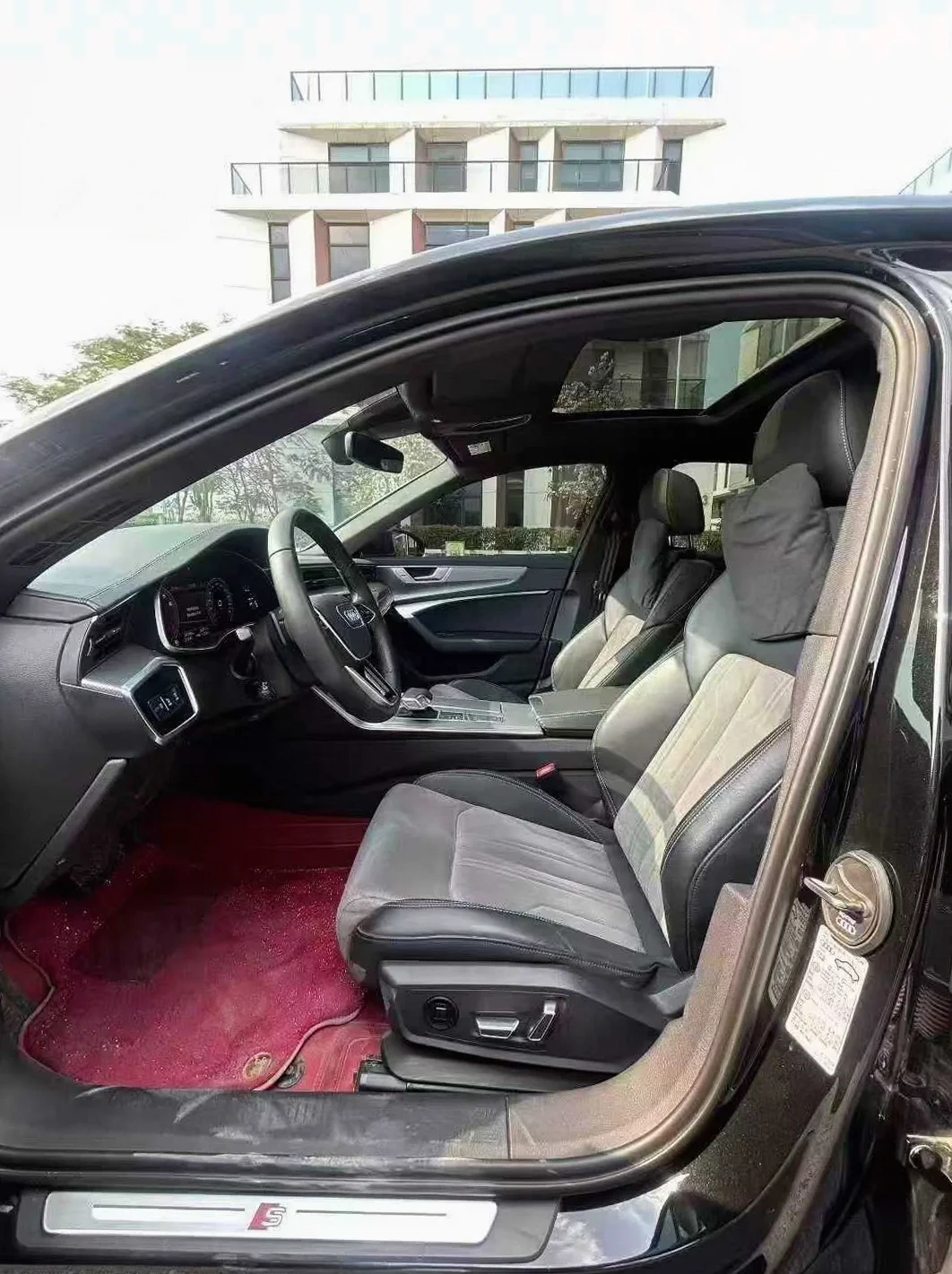 奥迪A6L 后面外观二
