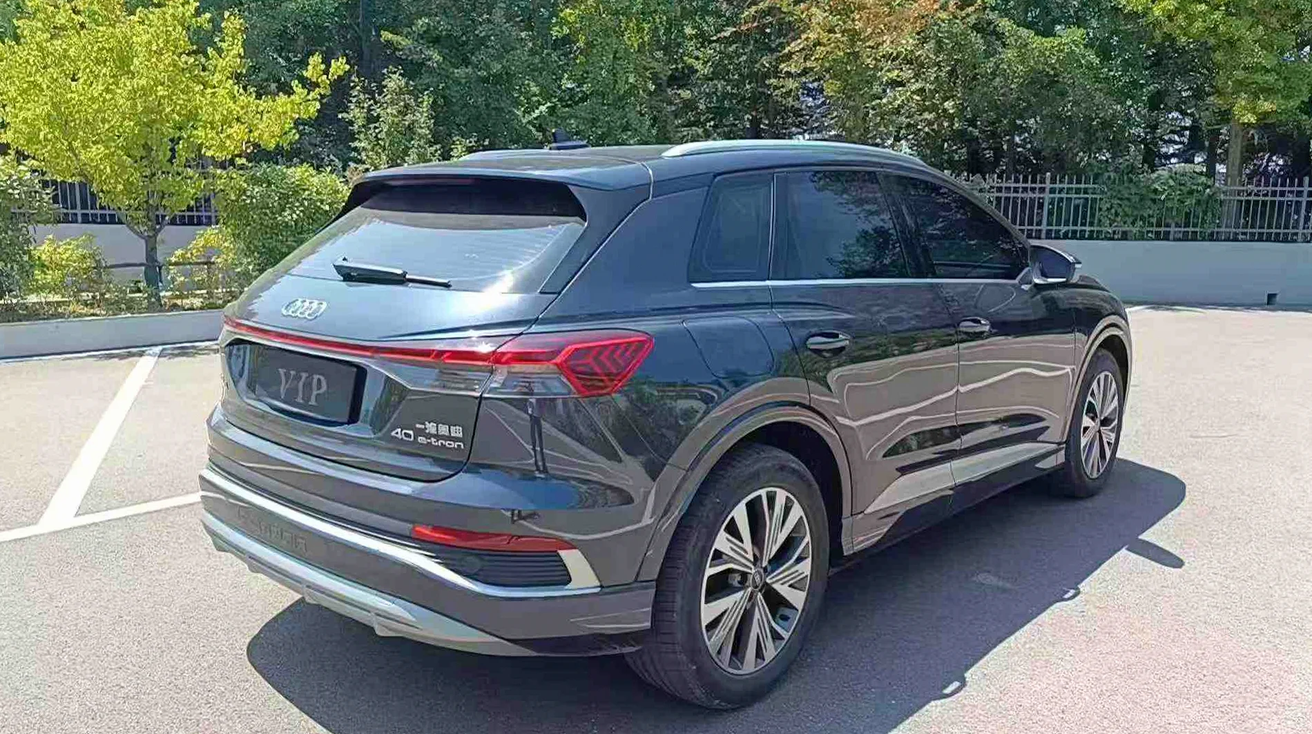 奥迪Q4 后面外观二