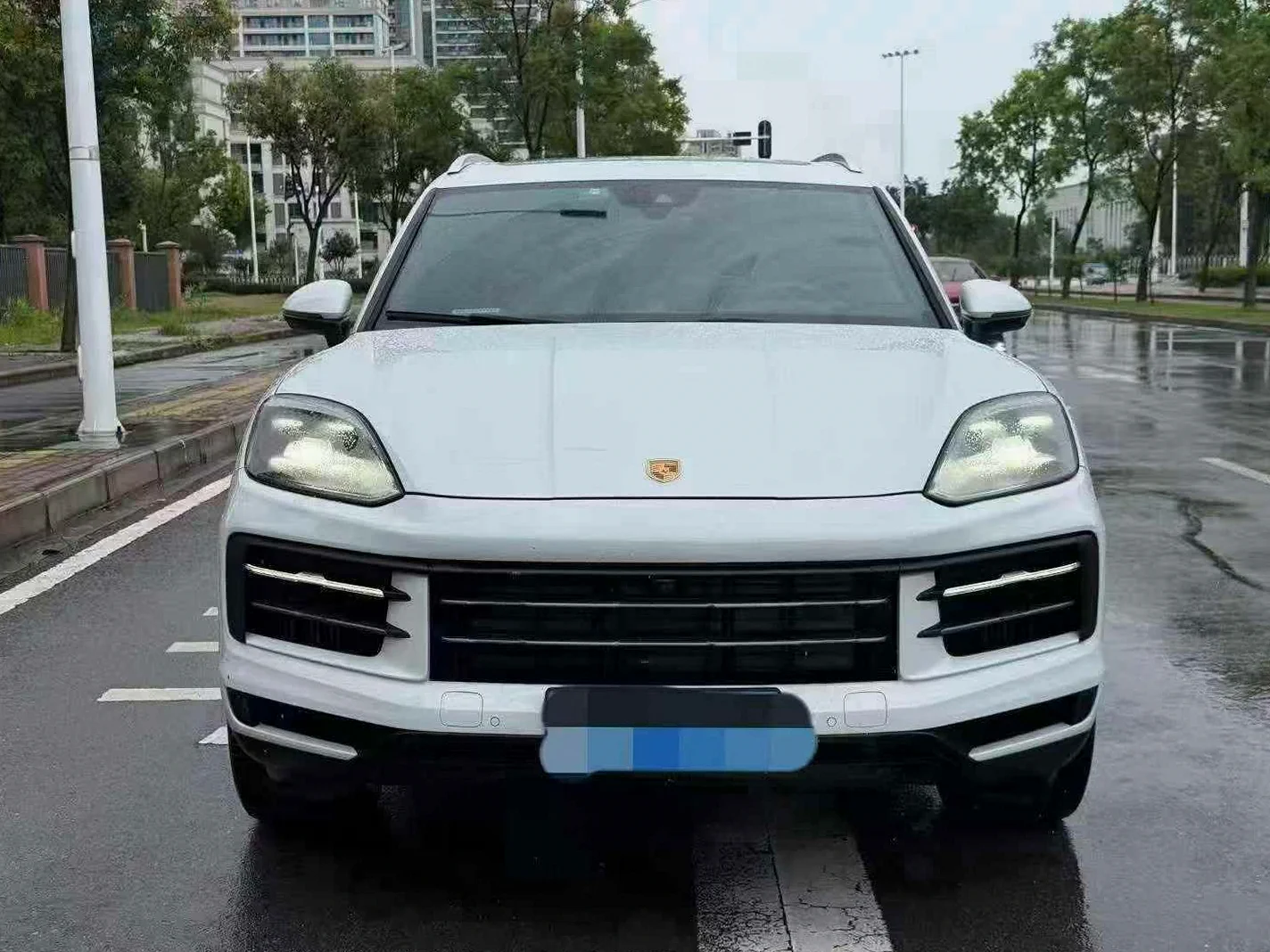 24款保时捷卡宴铂金版