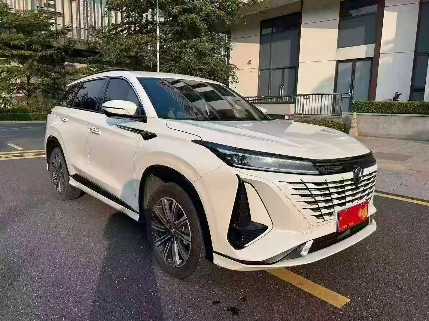 长安汽车CS75 正面外观三