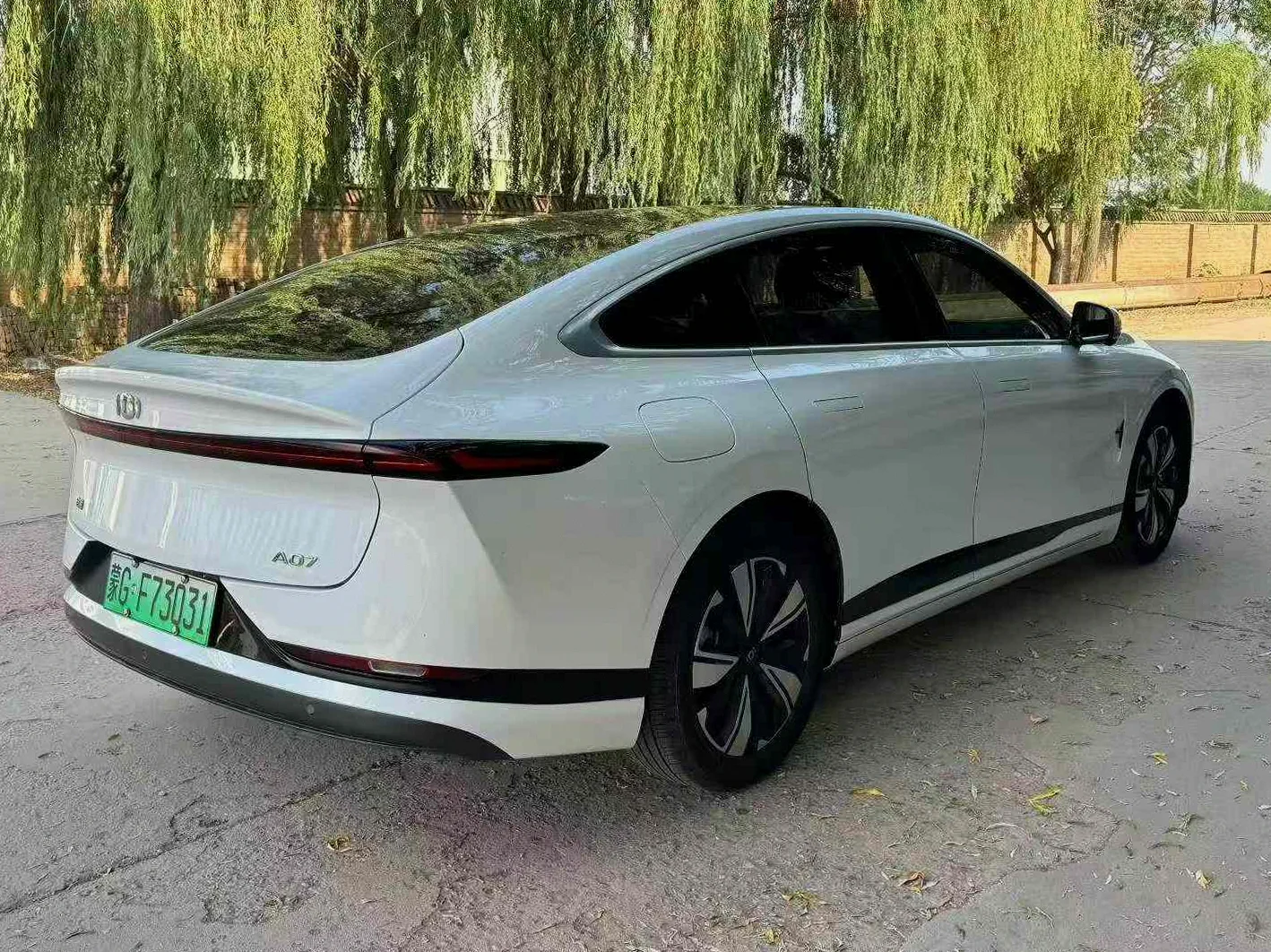 长安汽车启源 后面外观一