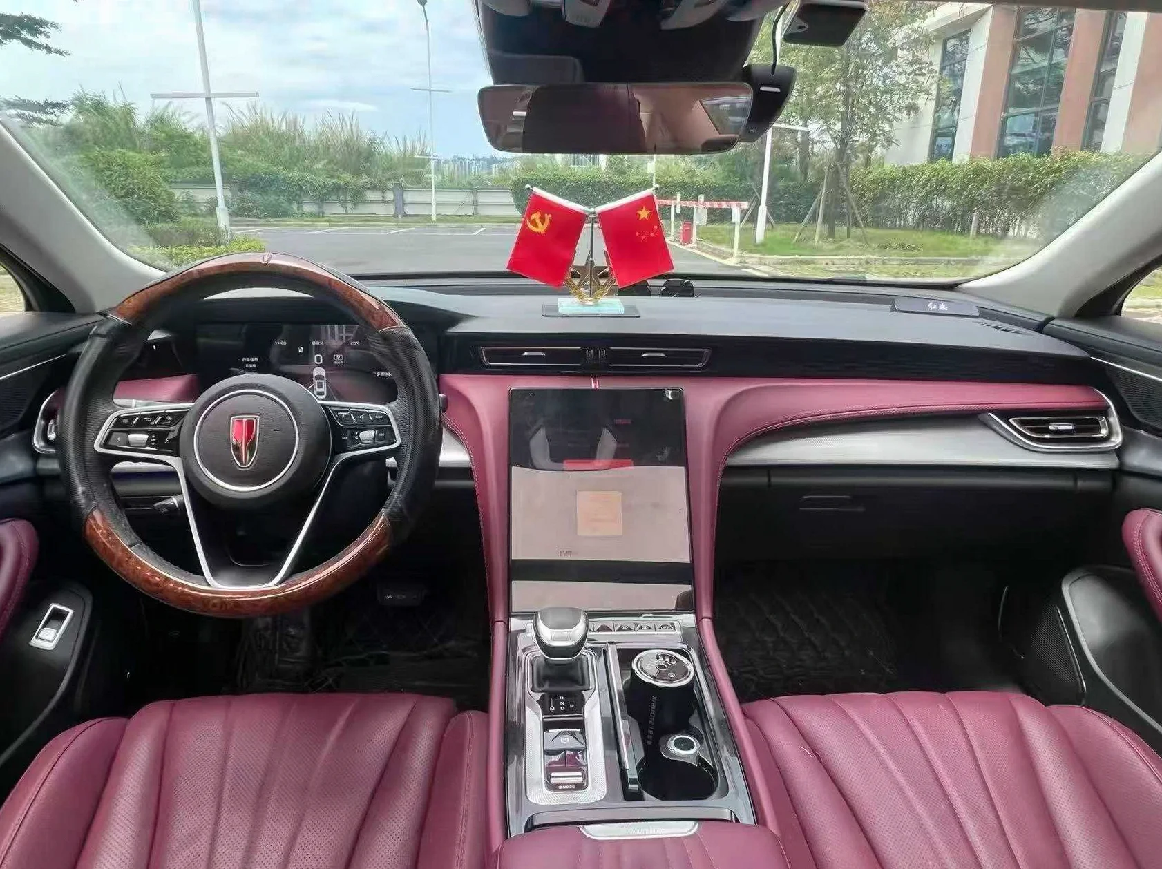 红旗H5 驾驶室