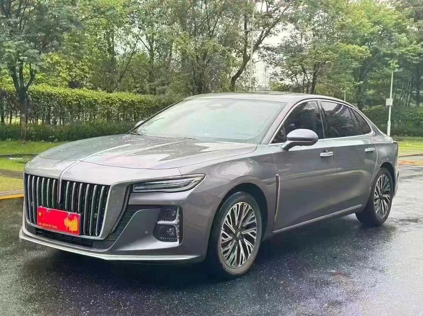 红旗H5 正面外观三
