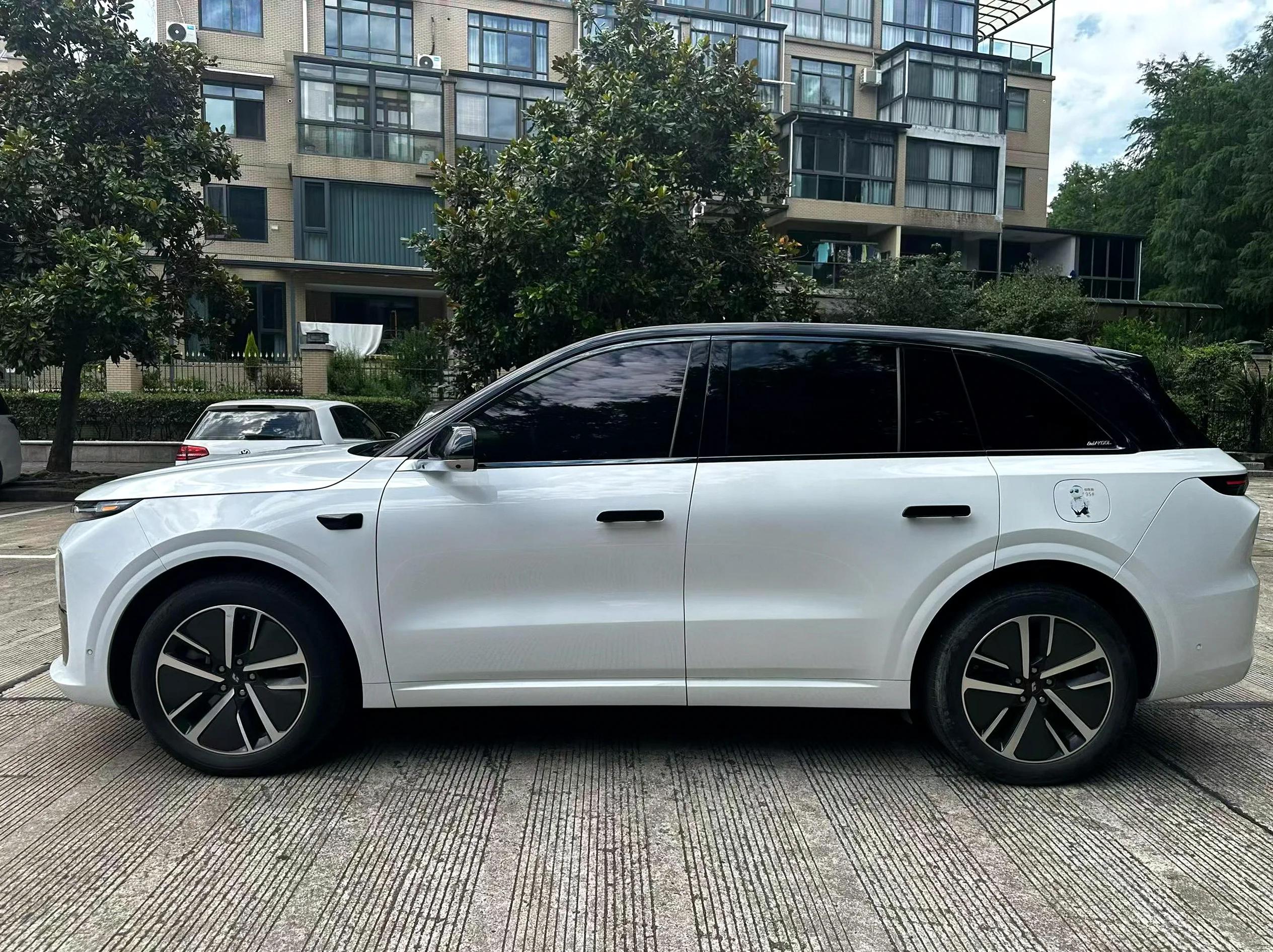 理想L6 后面外观三