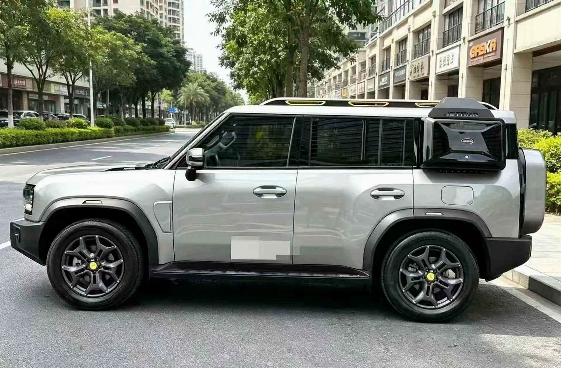 奇瑞旅行者 后面外观一