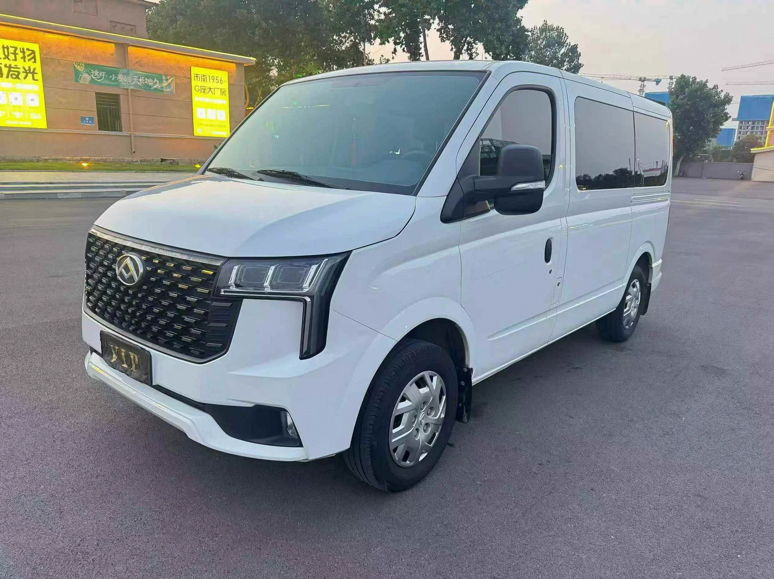 24年大通V80 2.0T柴油
