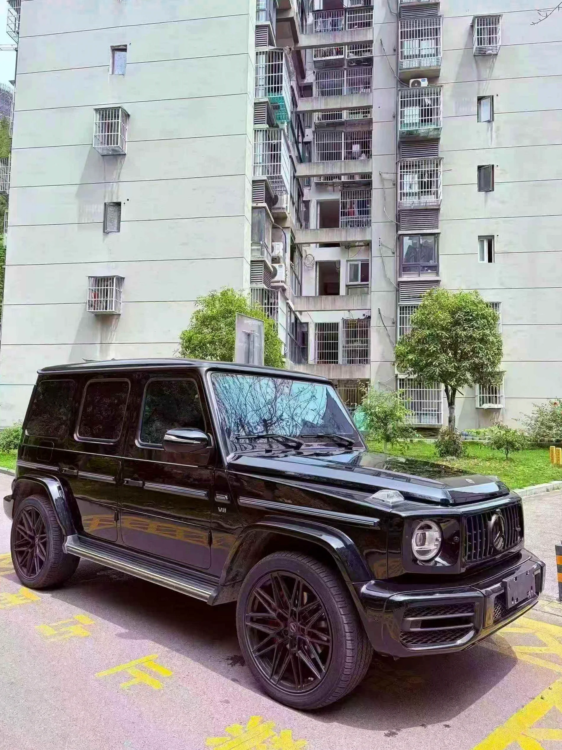 奔驰G 正面外观三