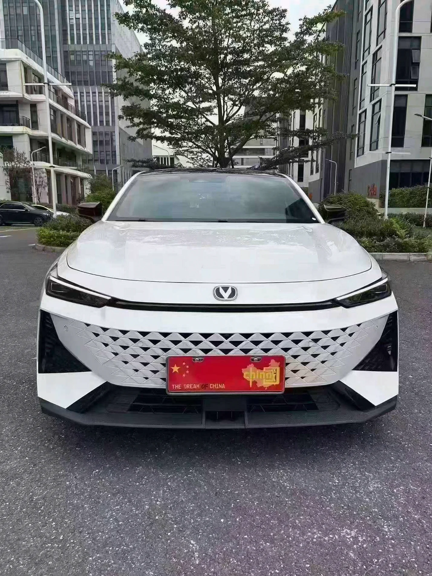长安汽车UNiV 正面外观二