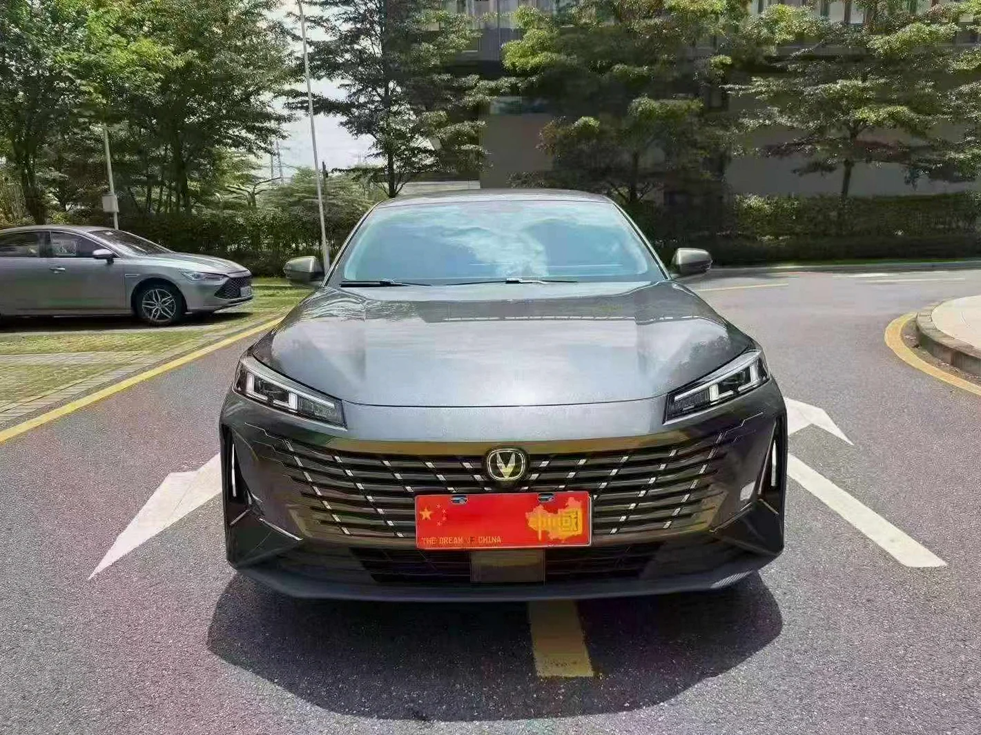 长安汽车逸动 正面外观二
