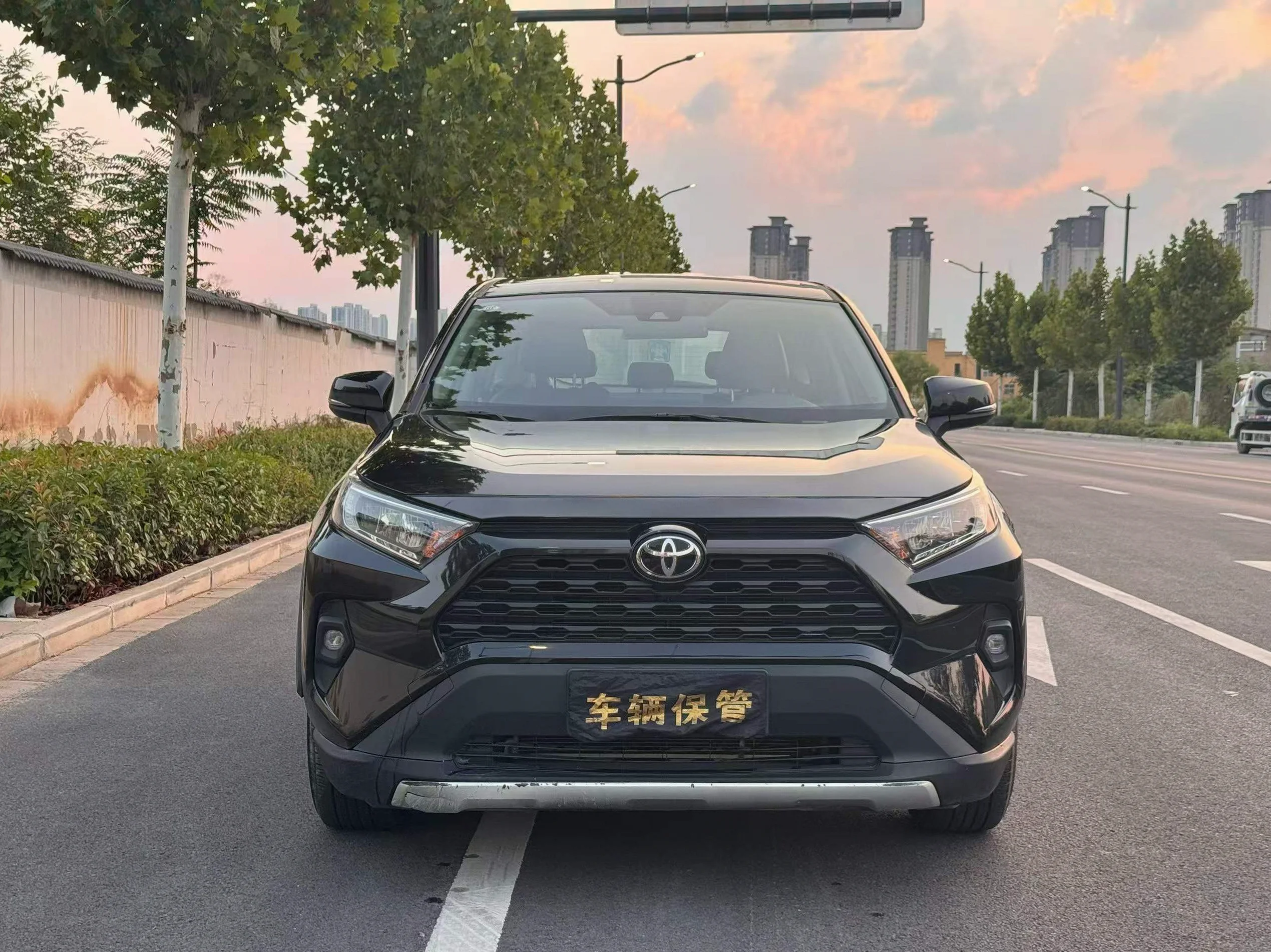 25年丰田RAV4荣放 2.0标配