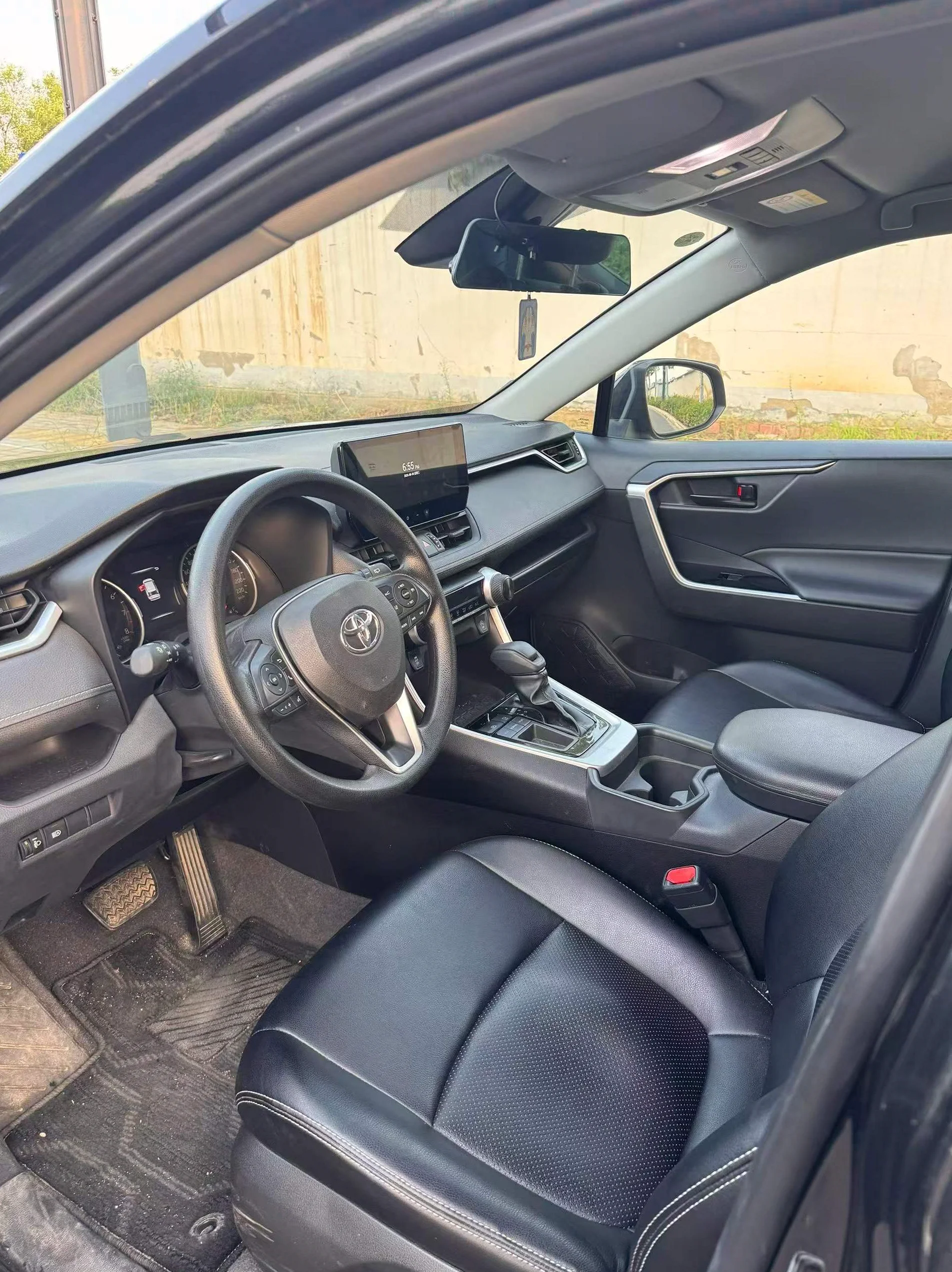 丰田RAV4荣放 内饰后排