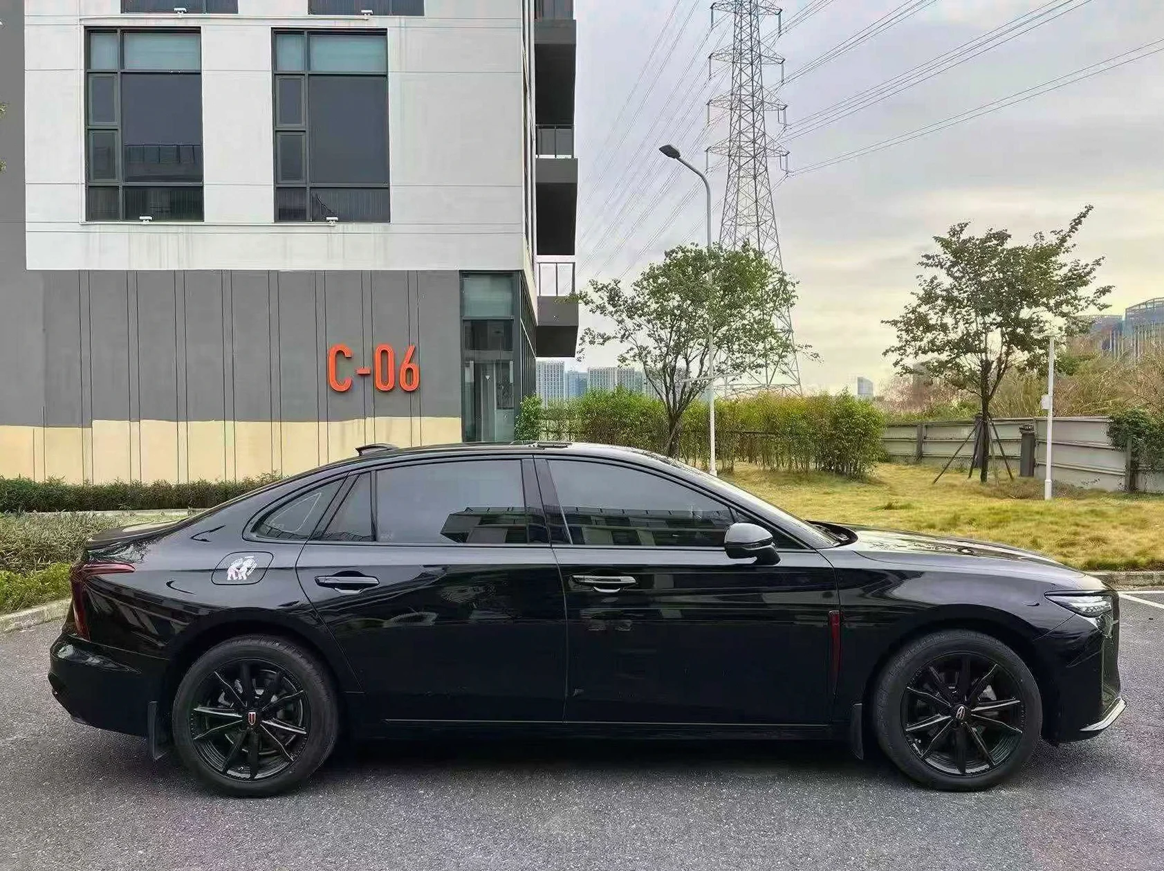 红旗H5 后面外观三