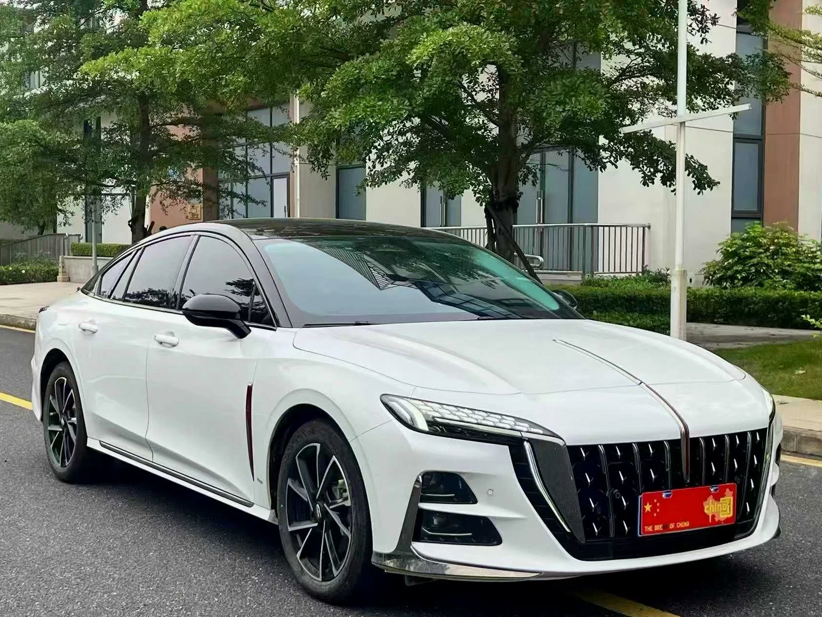 25年红旗H6 2.0T自动豪华版