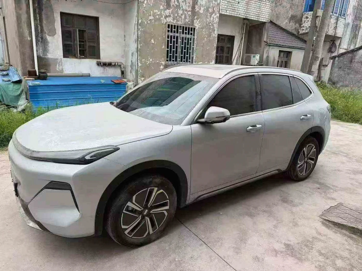 吉利银河 正面外观二