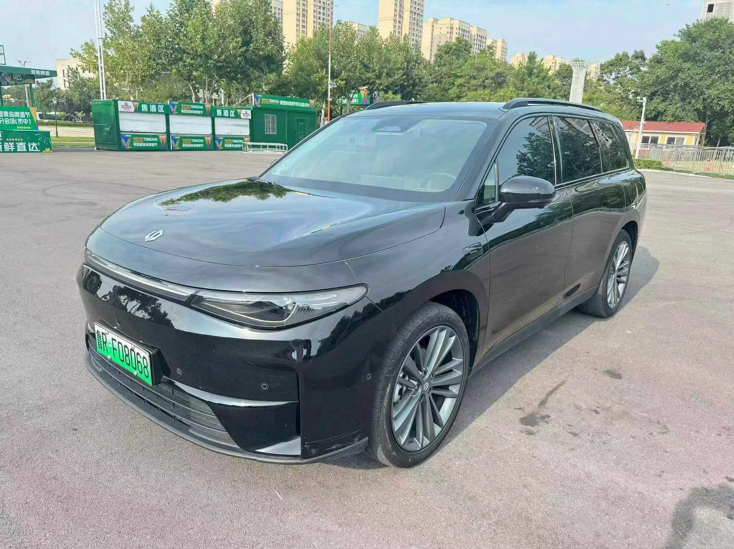 25款零跑C16 1.5T增程 后排电视