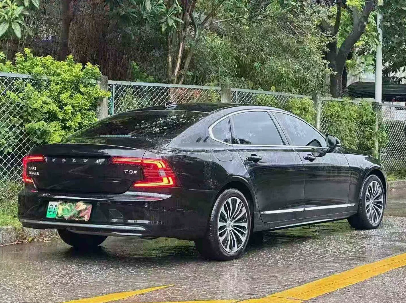 沃尔沃S90 后面外观一