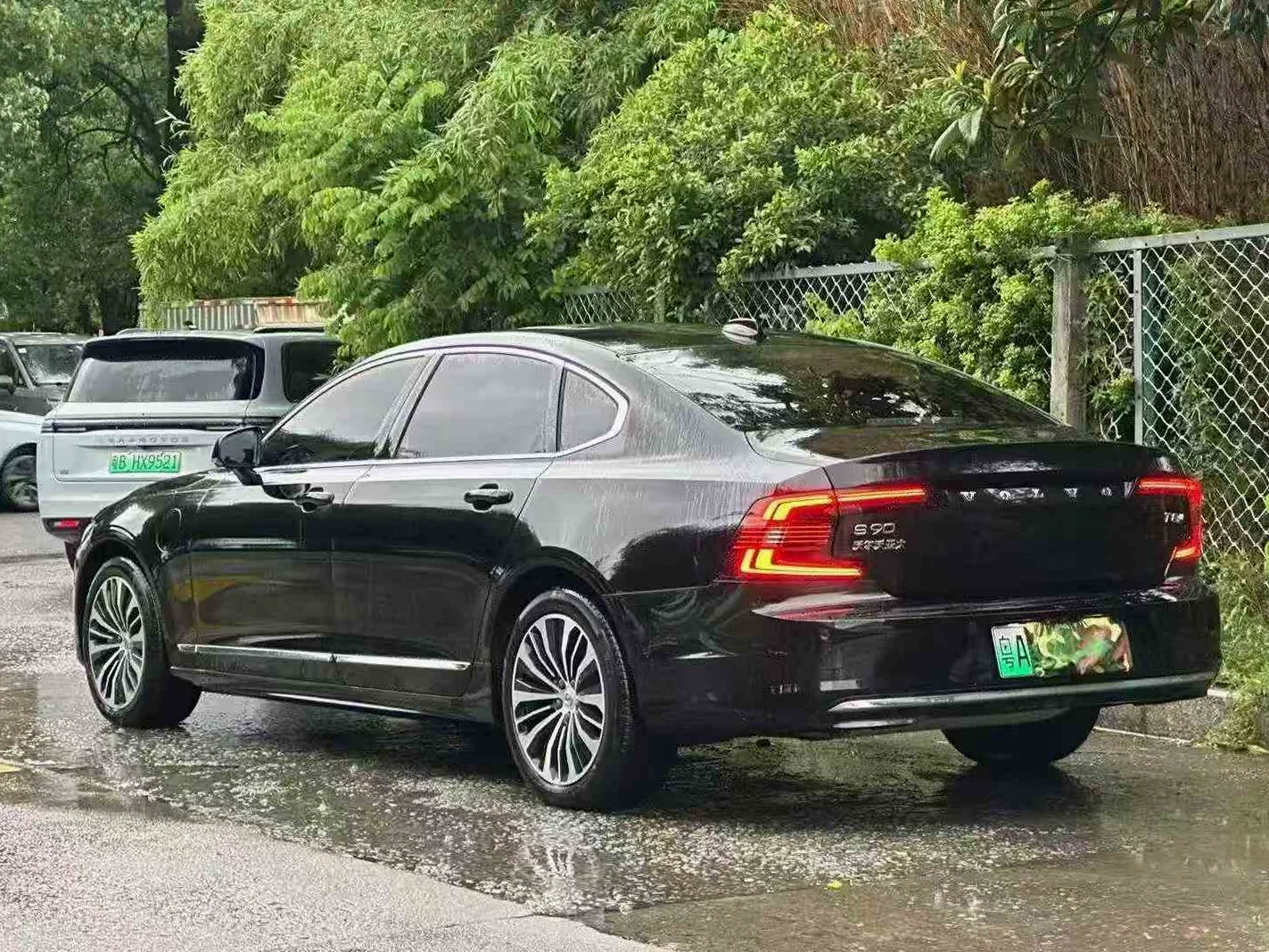 沃尔沃S90 后面外观三