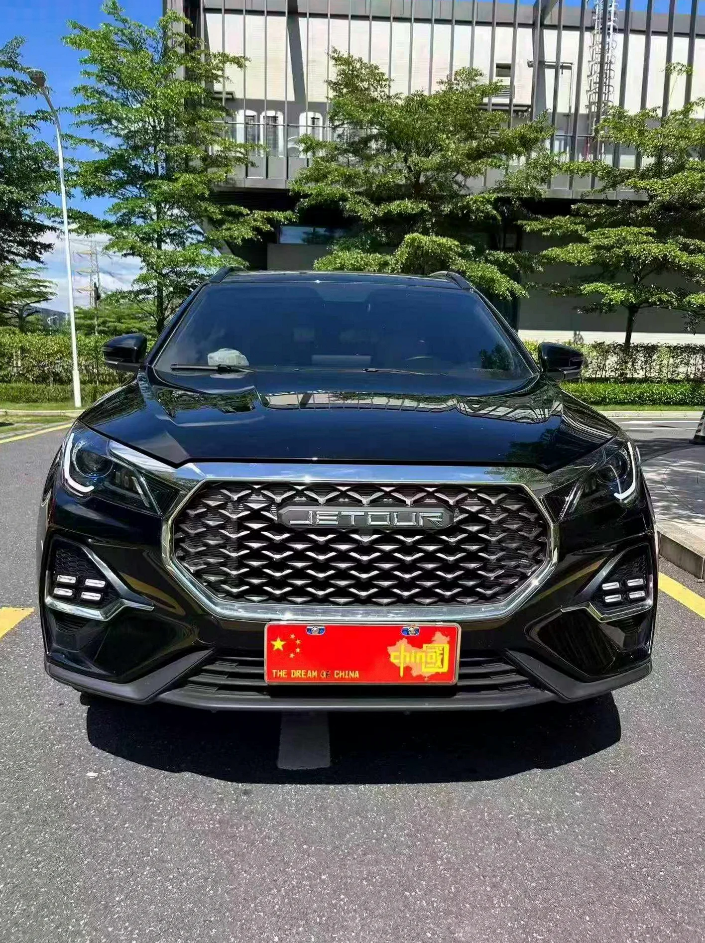 奇瑞X70 正面外观二