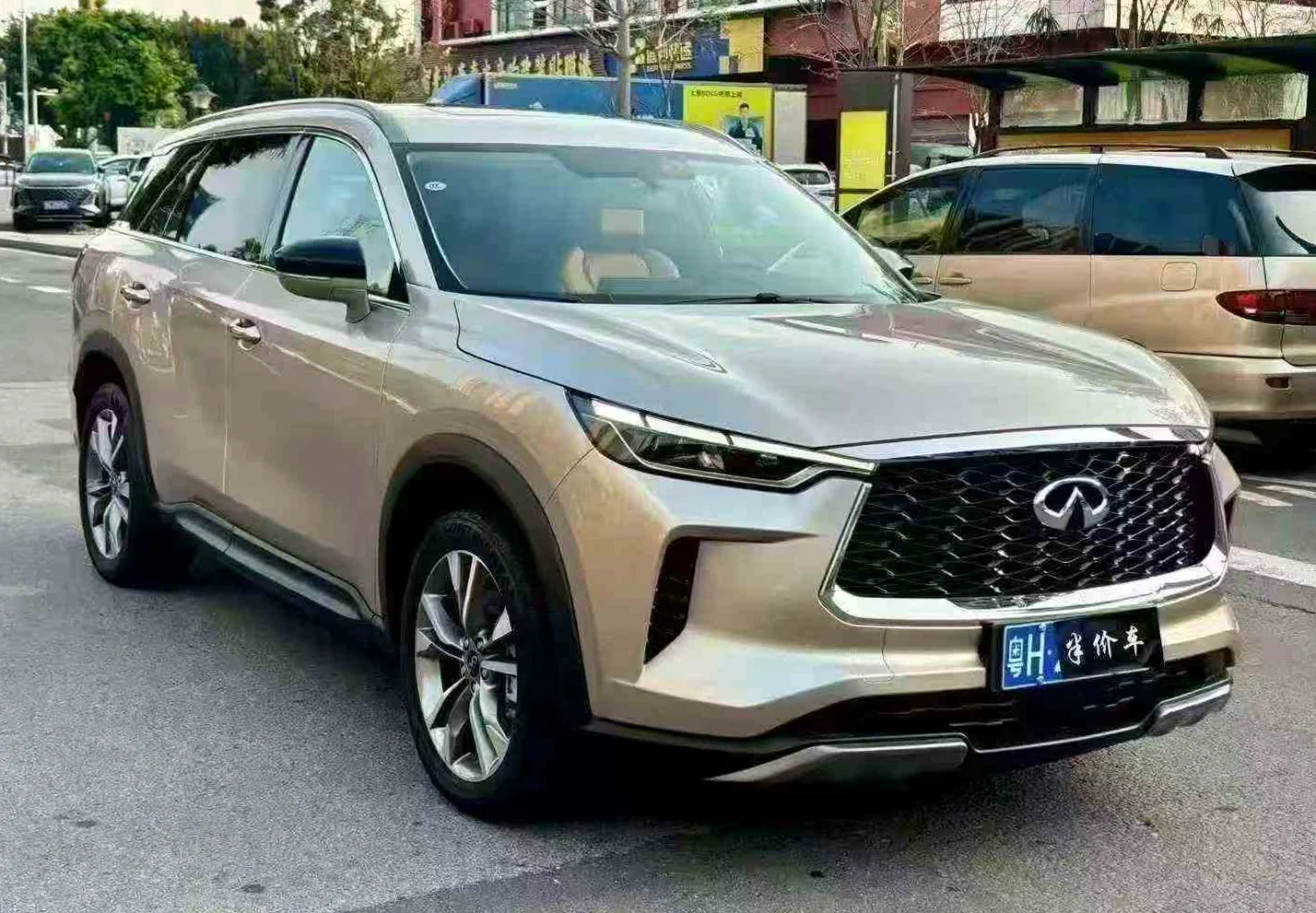 英菲尼迪QX60 正面外观三