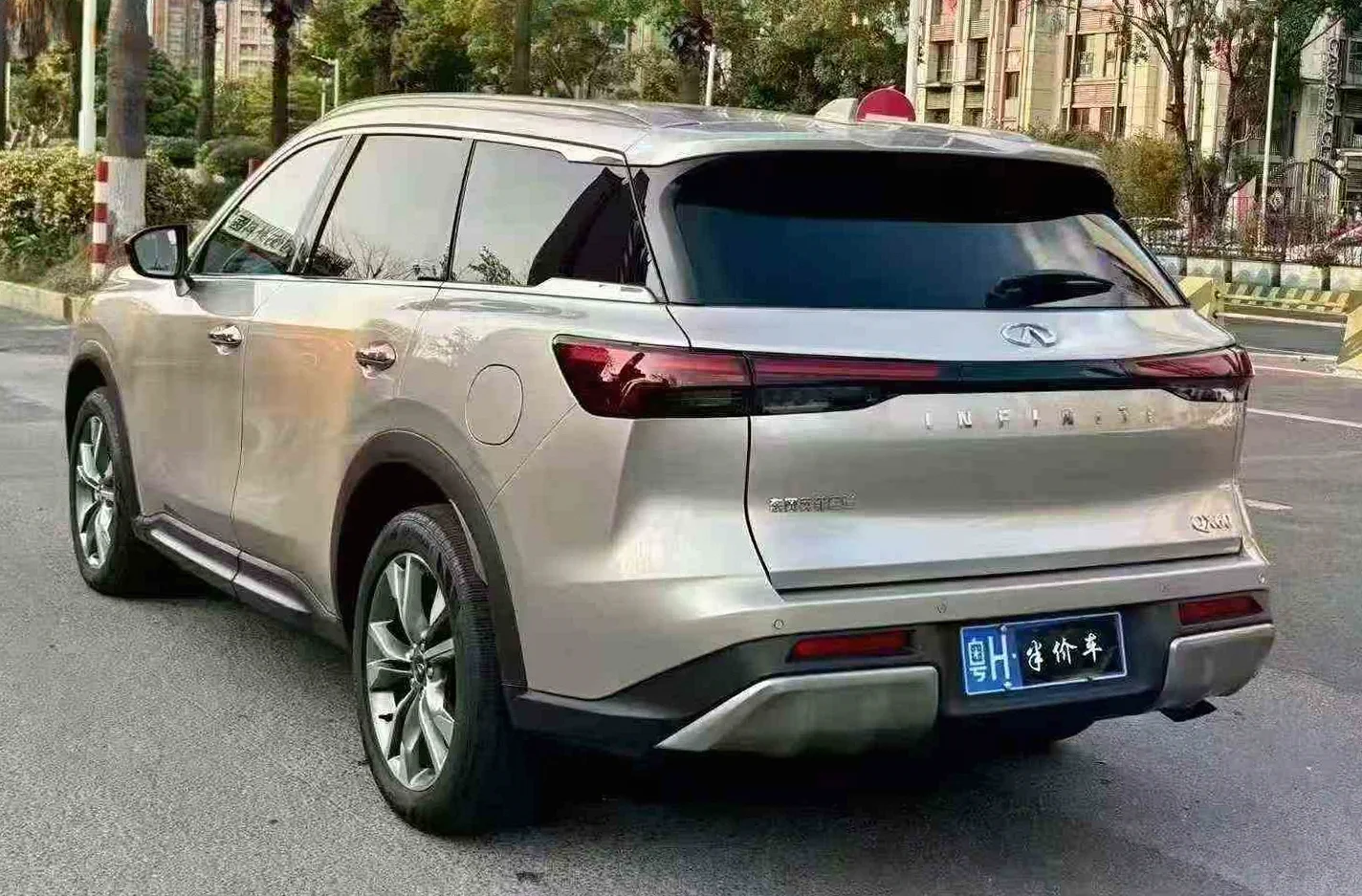 英菲尼迪QX60 驾驶室