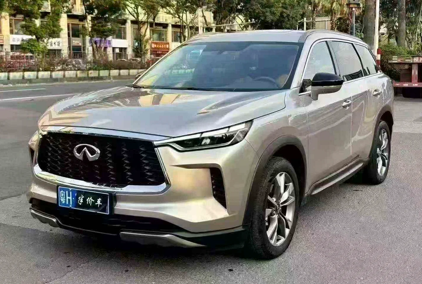 25年英菲尼迪QX60 2.0T悦享版