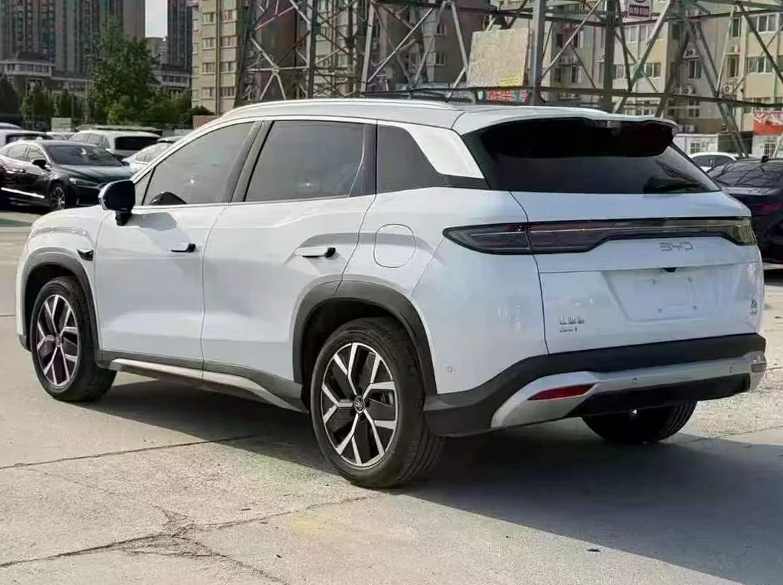 比亚迪宋 后面外观三