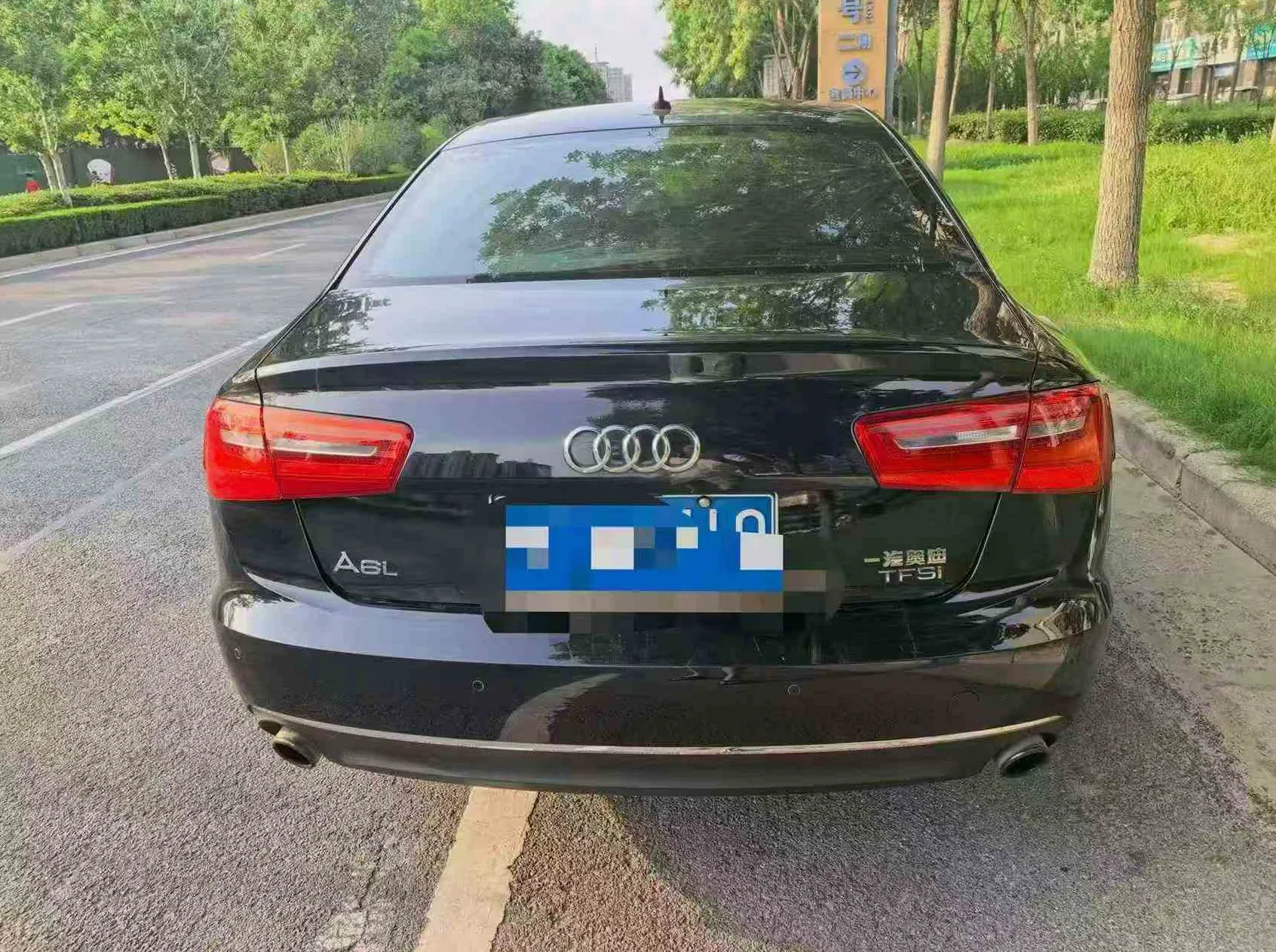 奥迪A6L 后面外观三