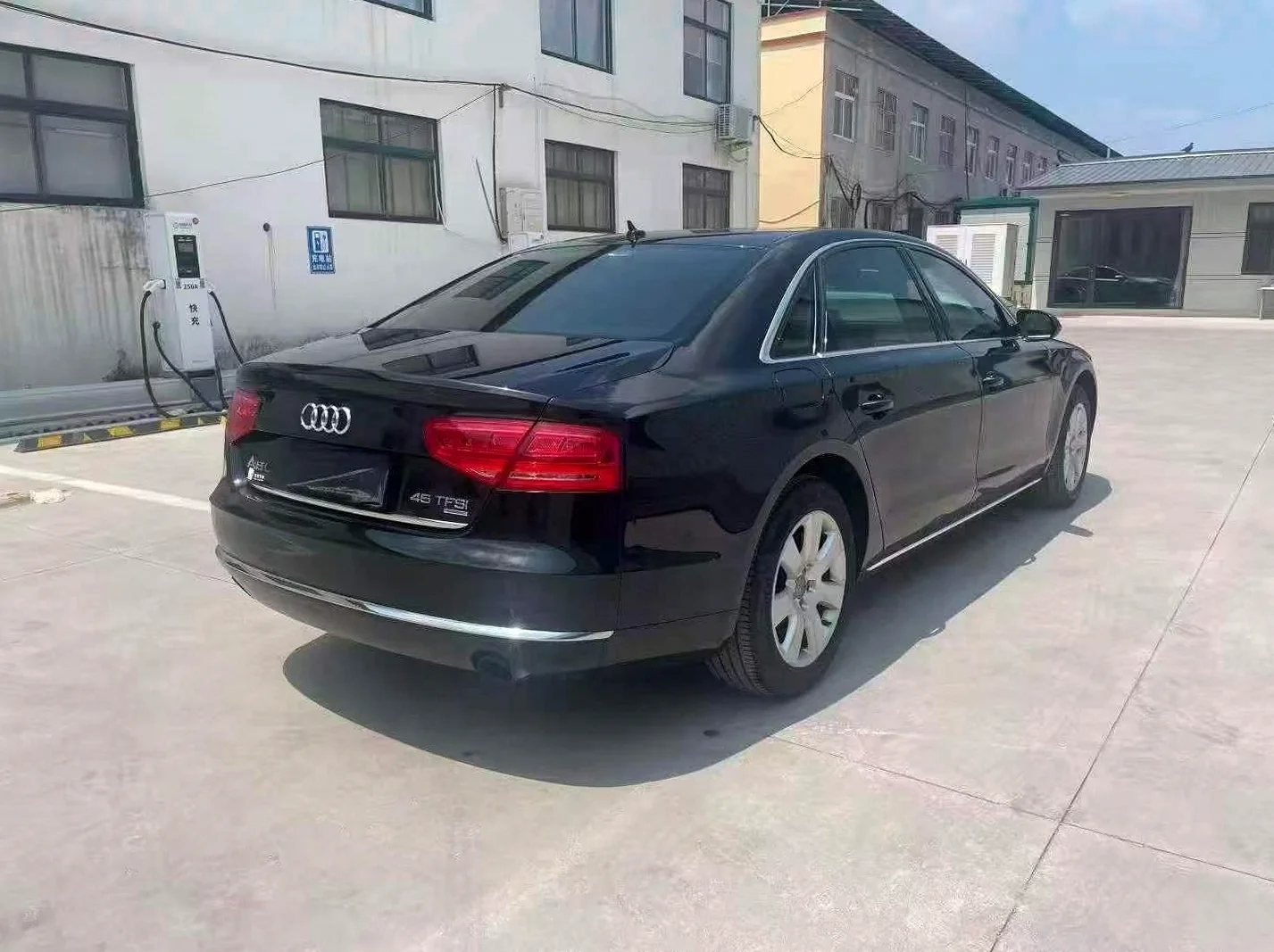 奥迪A8L 驾驶室