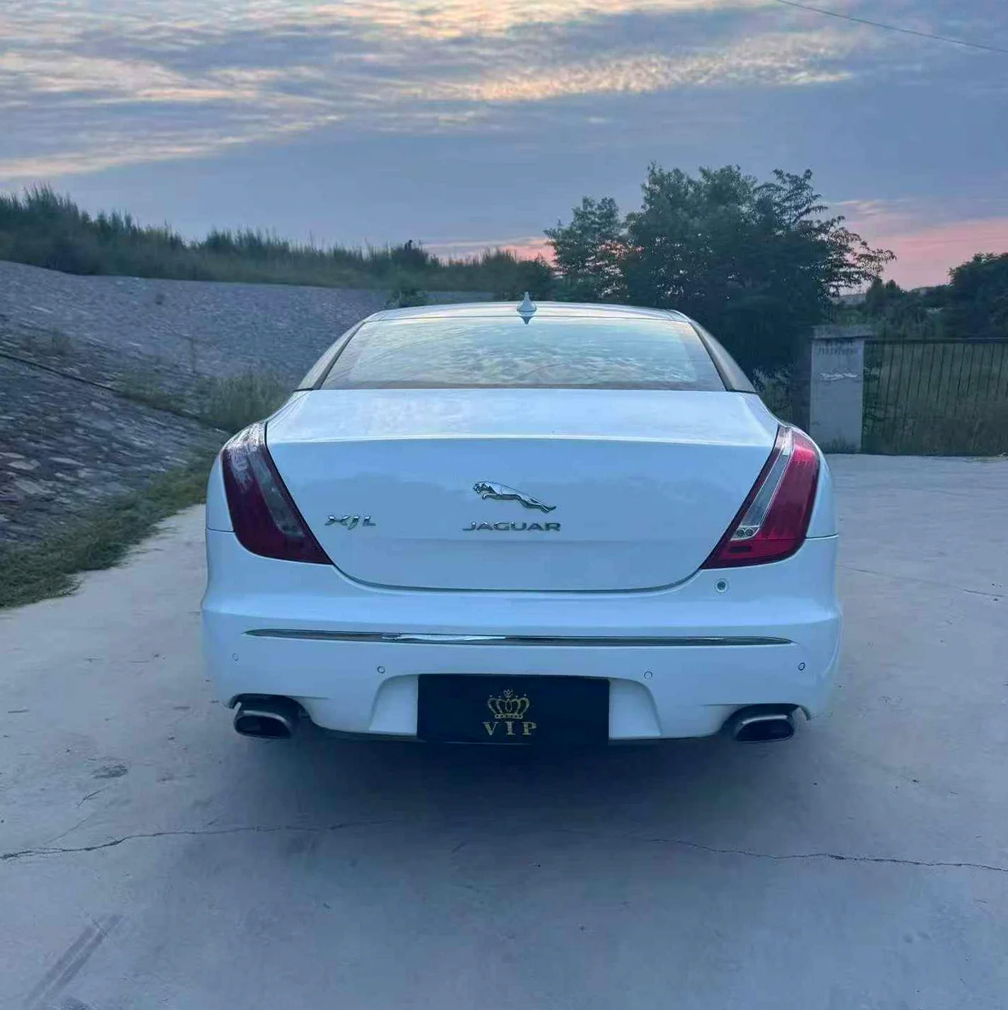 捷豹XJL 内饰前排