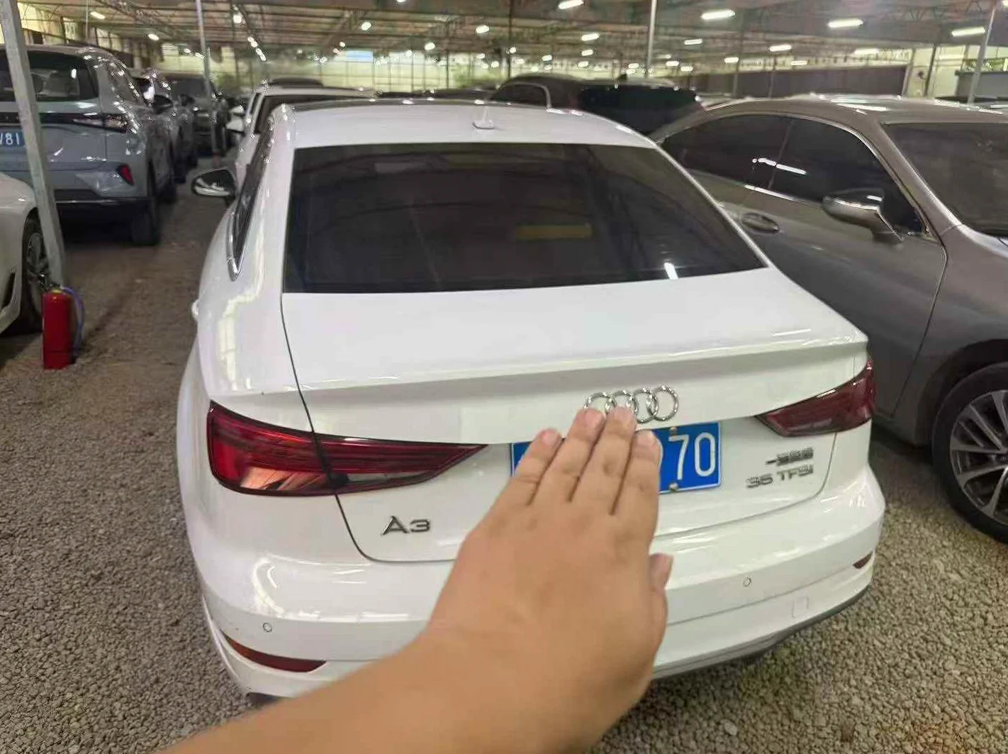 奥迪A3 后面外观一