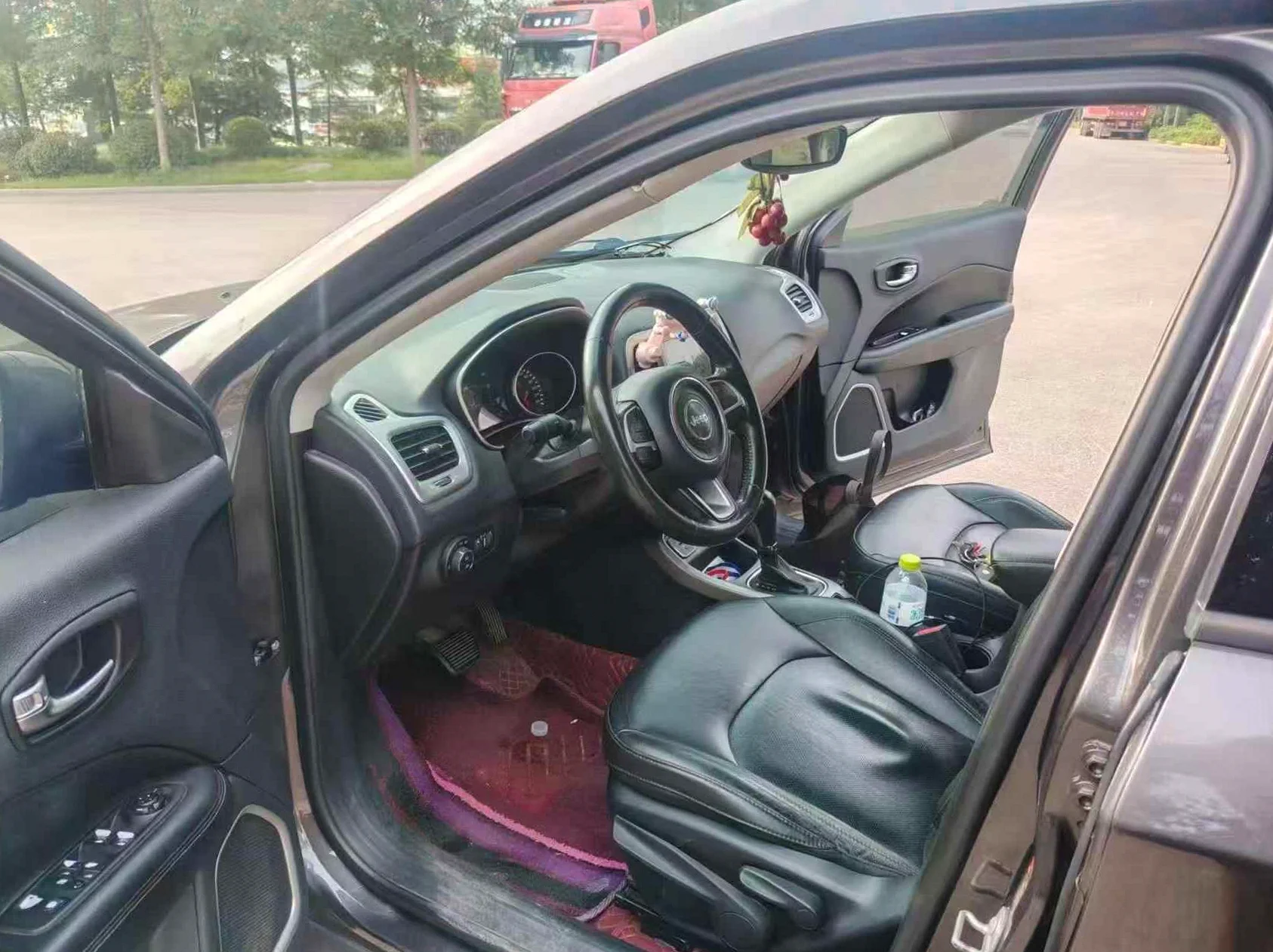 Jeep指南者 后面外观三